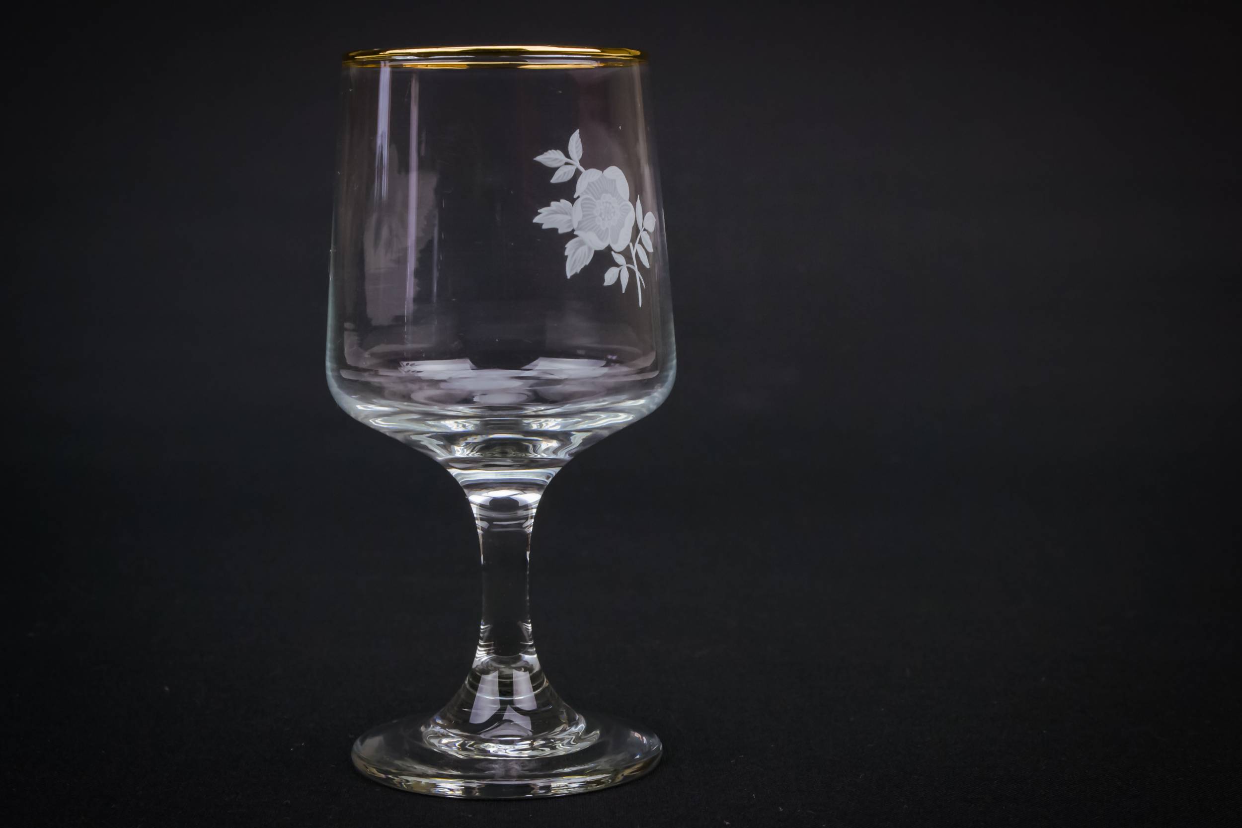 Blown Vintage Floral — 6 small wine glasses 1
