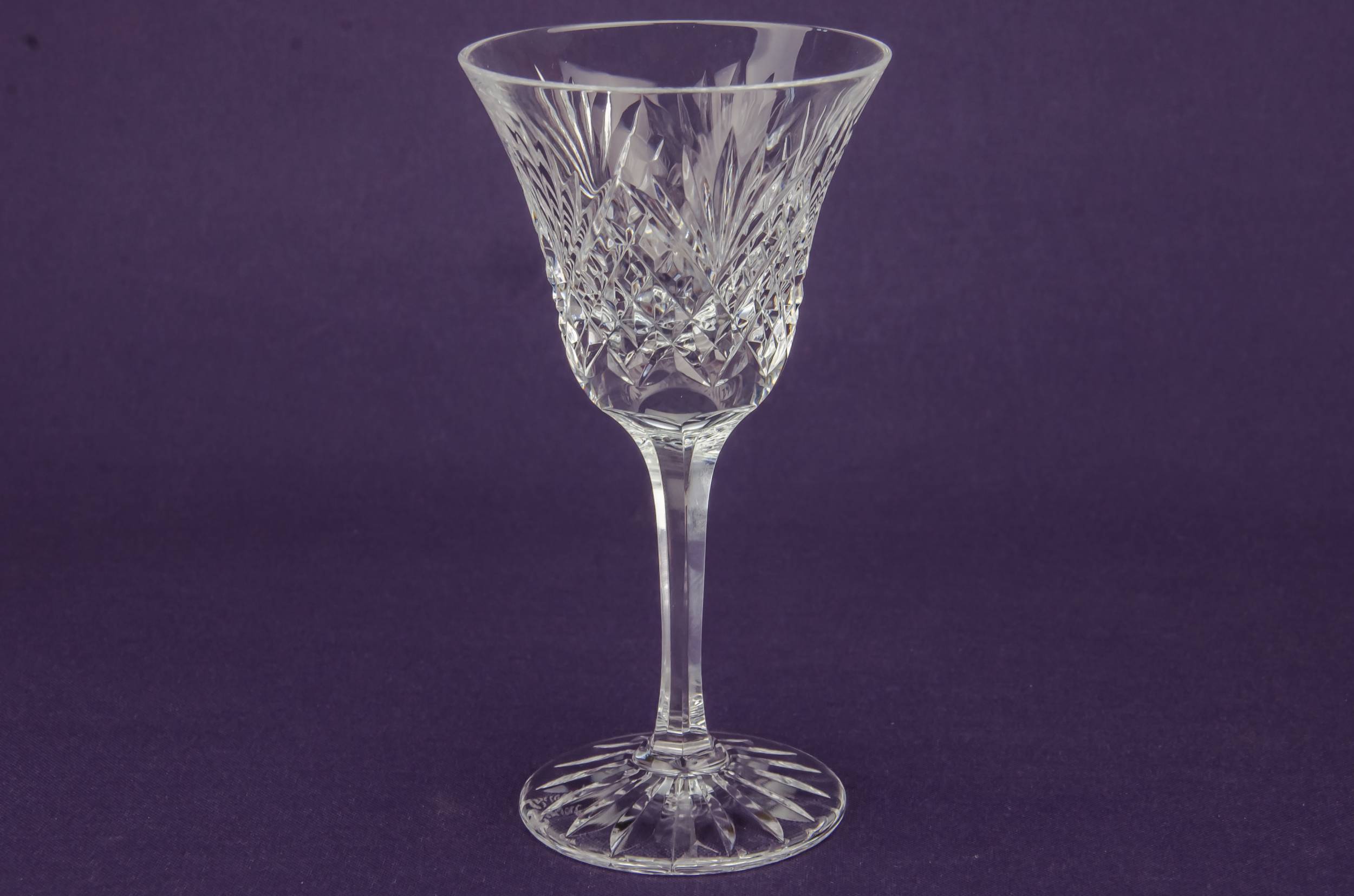 Crystal Vintage Crosshatch — 2 medium wine glasses 1