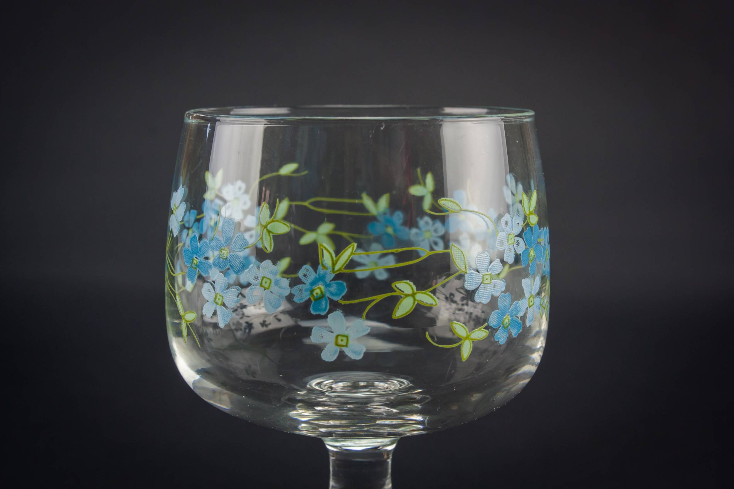 Mid-Century Modern Blown — 5 small wine glasses 1