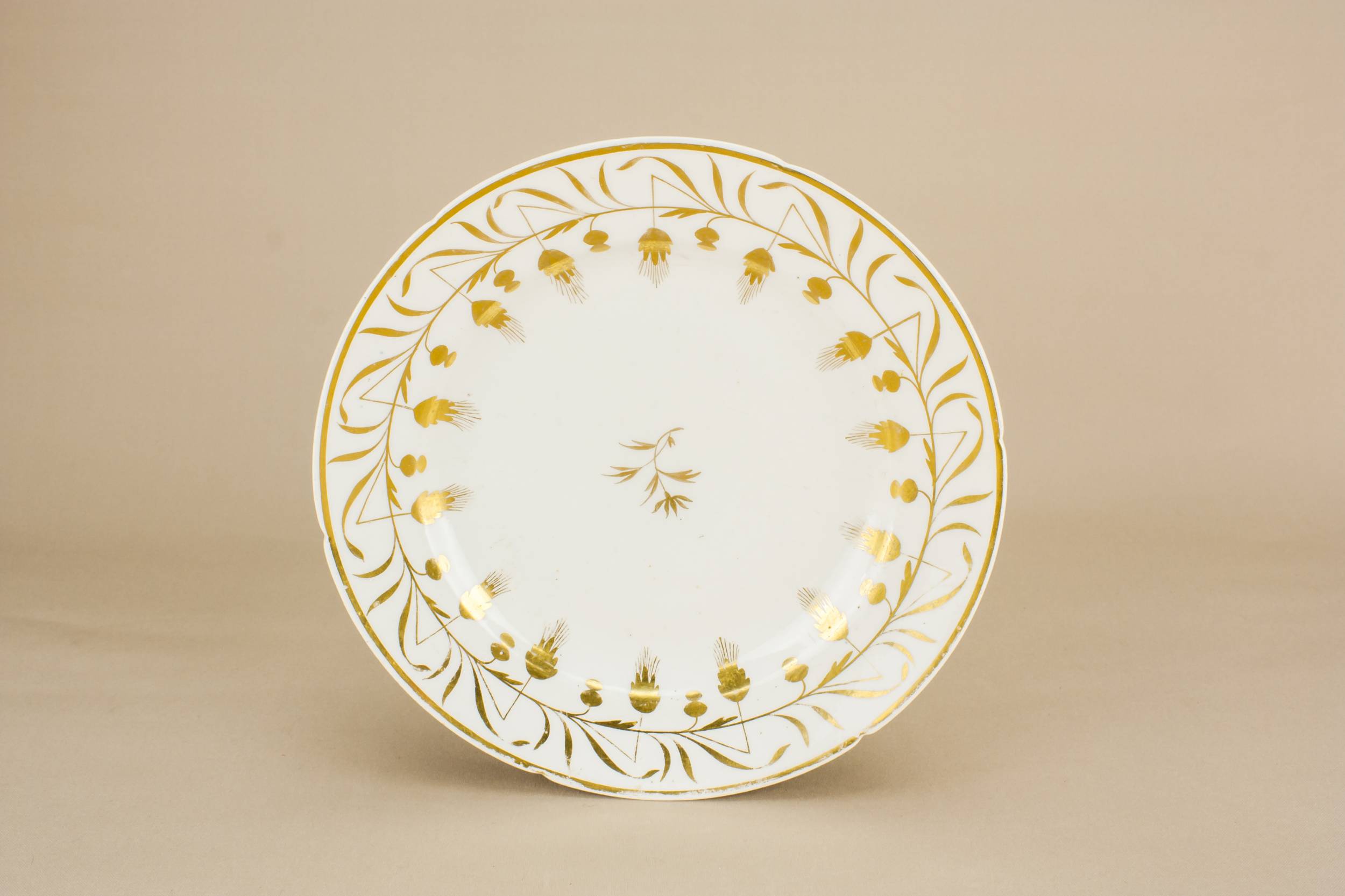 Pottery Neo-Classical Hops — Gold pottery cake plate