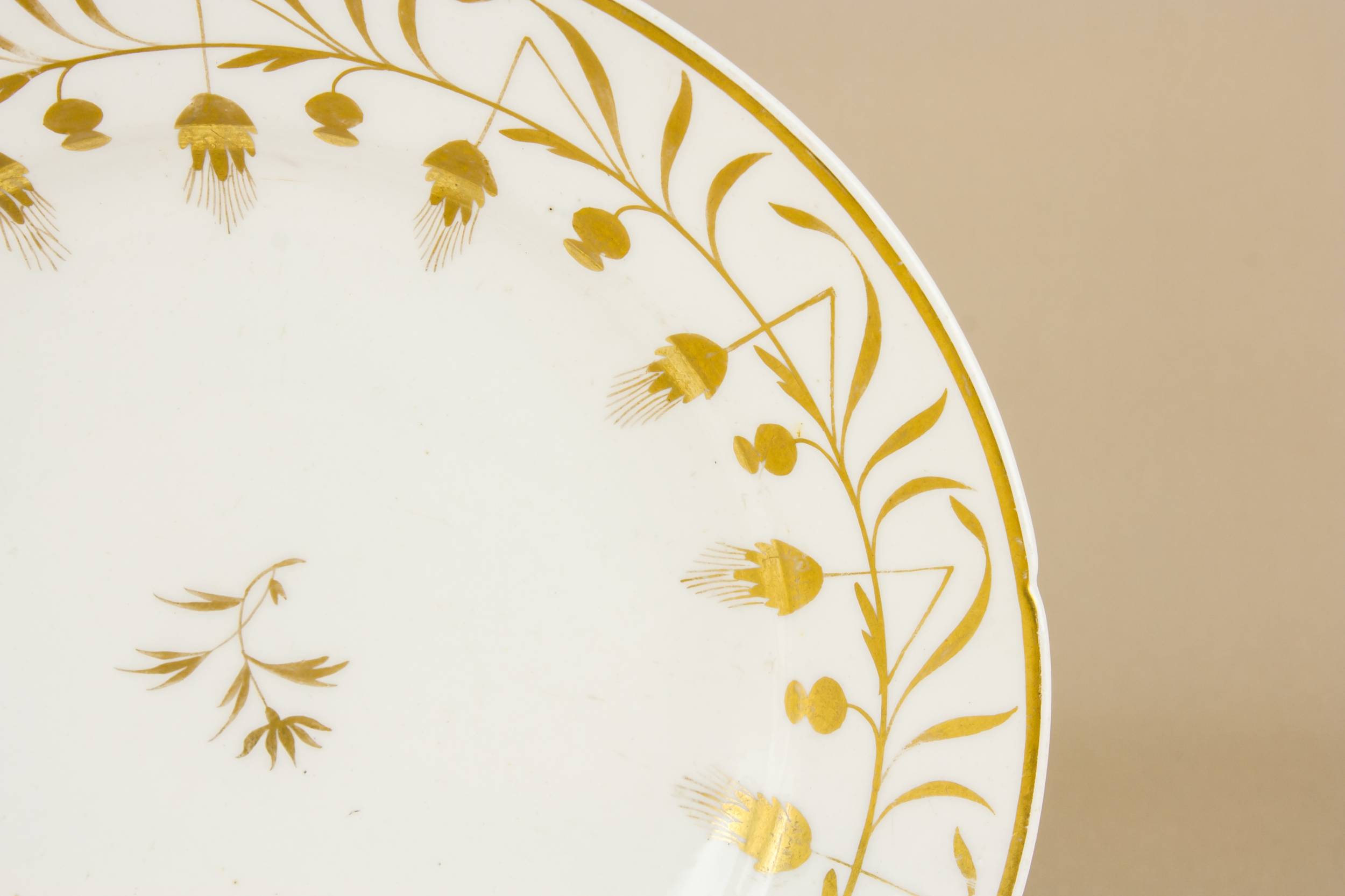 Pottery Neo-Classical Hops — Gold pottery cake plate 1