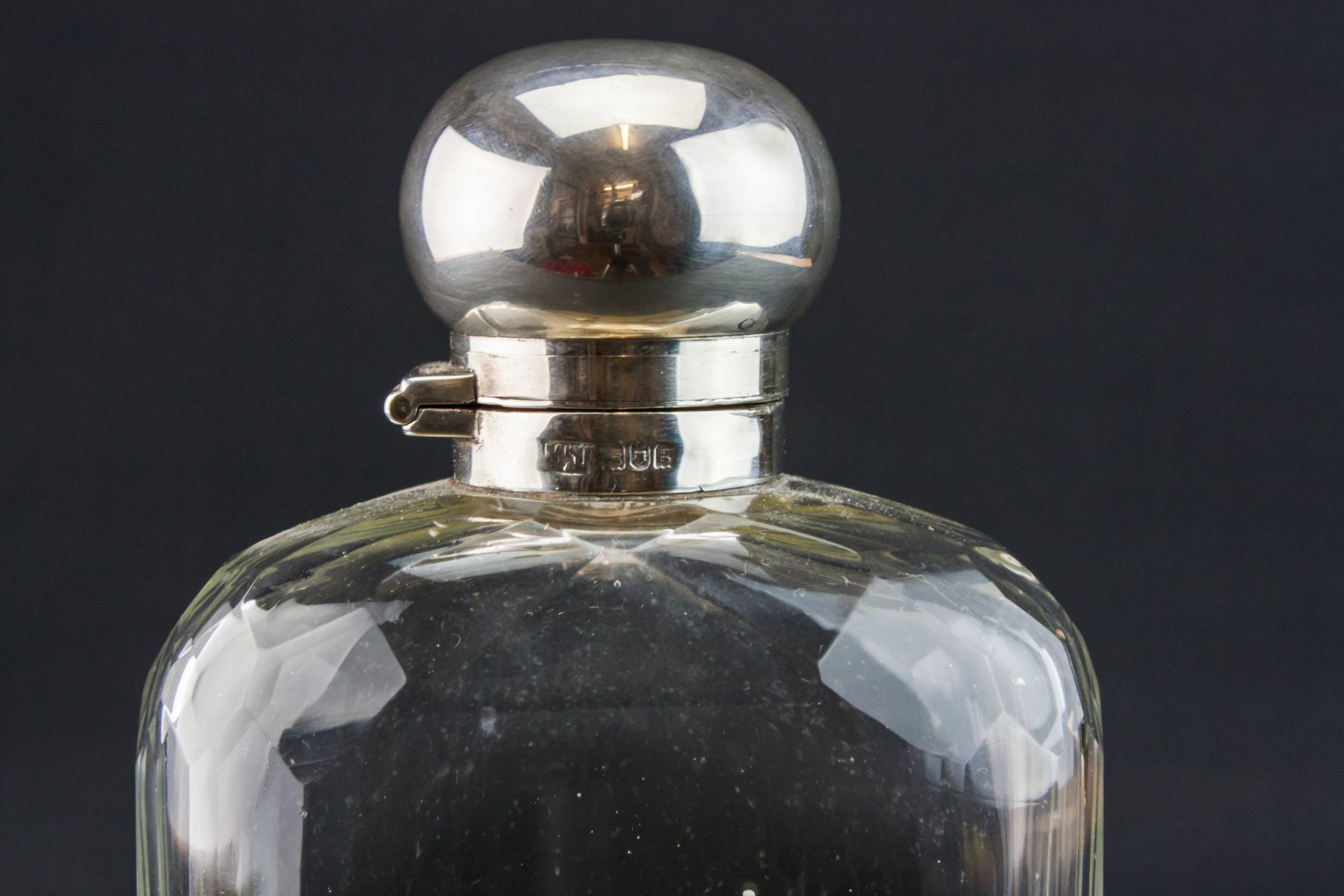 Antique Elegant Hip — Mappin & Webb silver flask 3