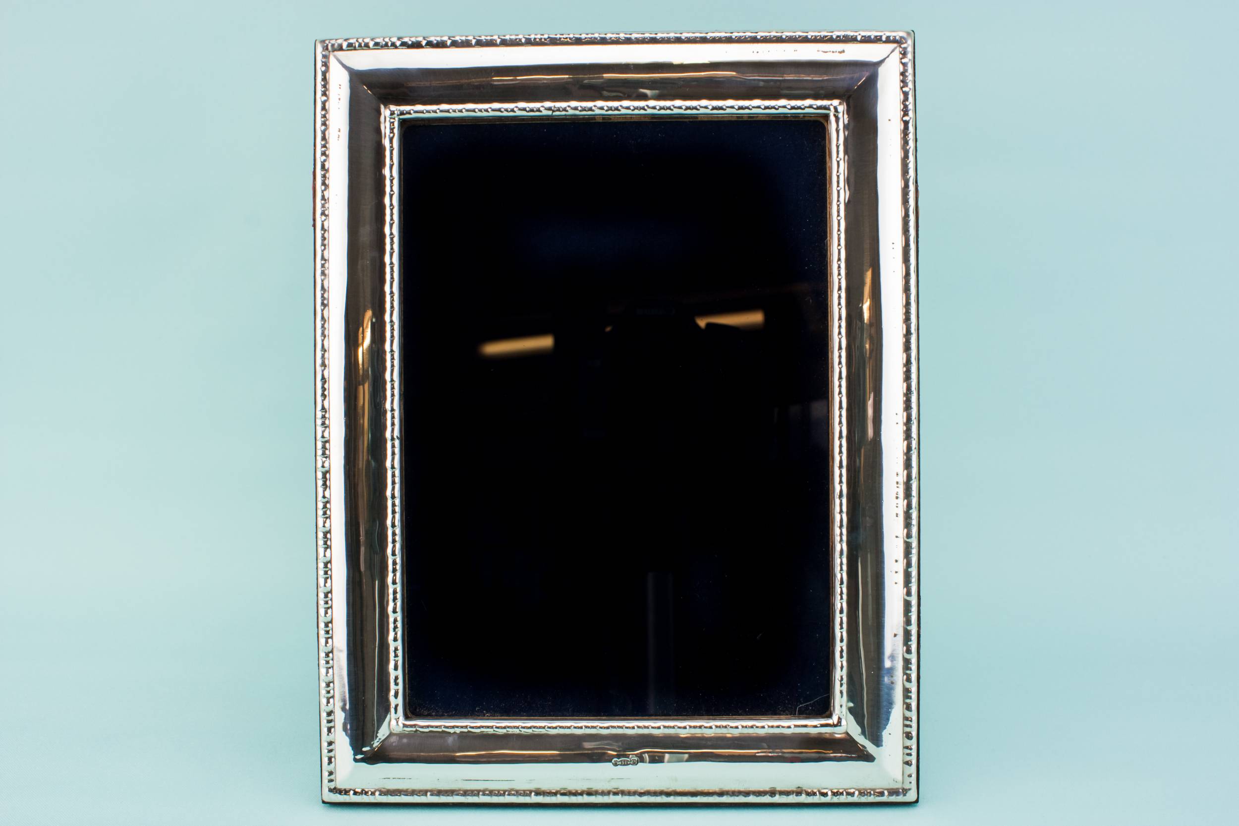 Sterling Silver RH — Medium silver frame