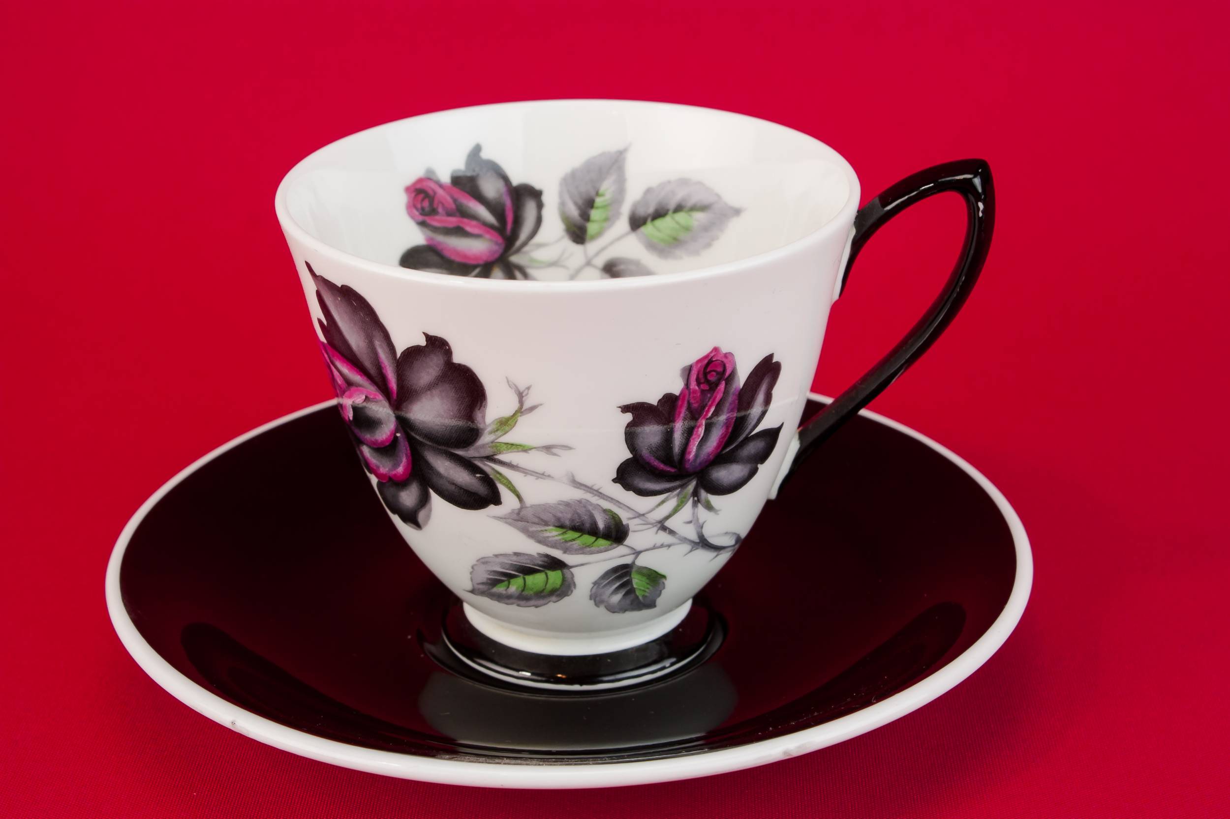 Bone China Traditional — Bone china Royal Albert teacup 2