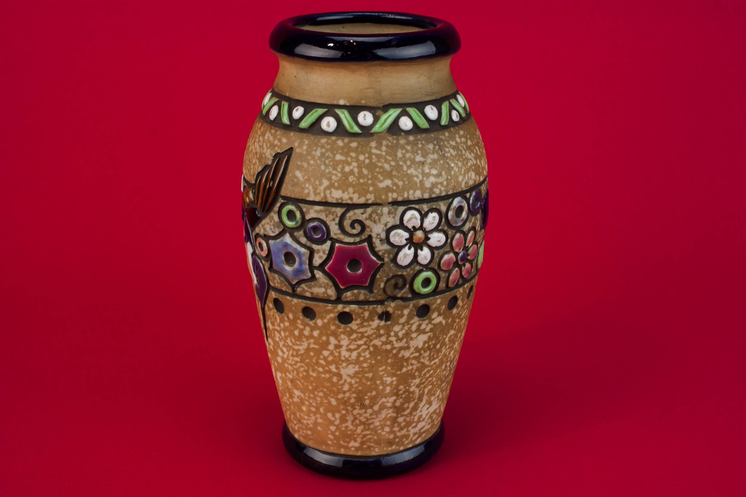 Vintage Elegant VASE — Pottery Modernist vase 1
