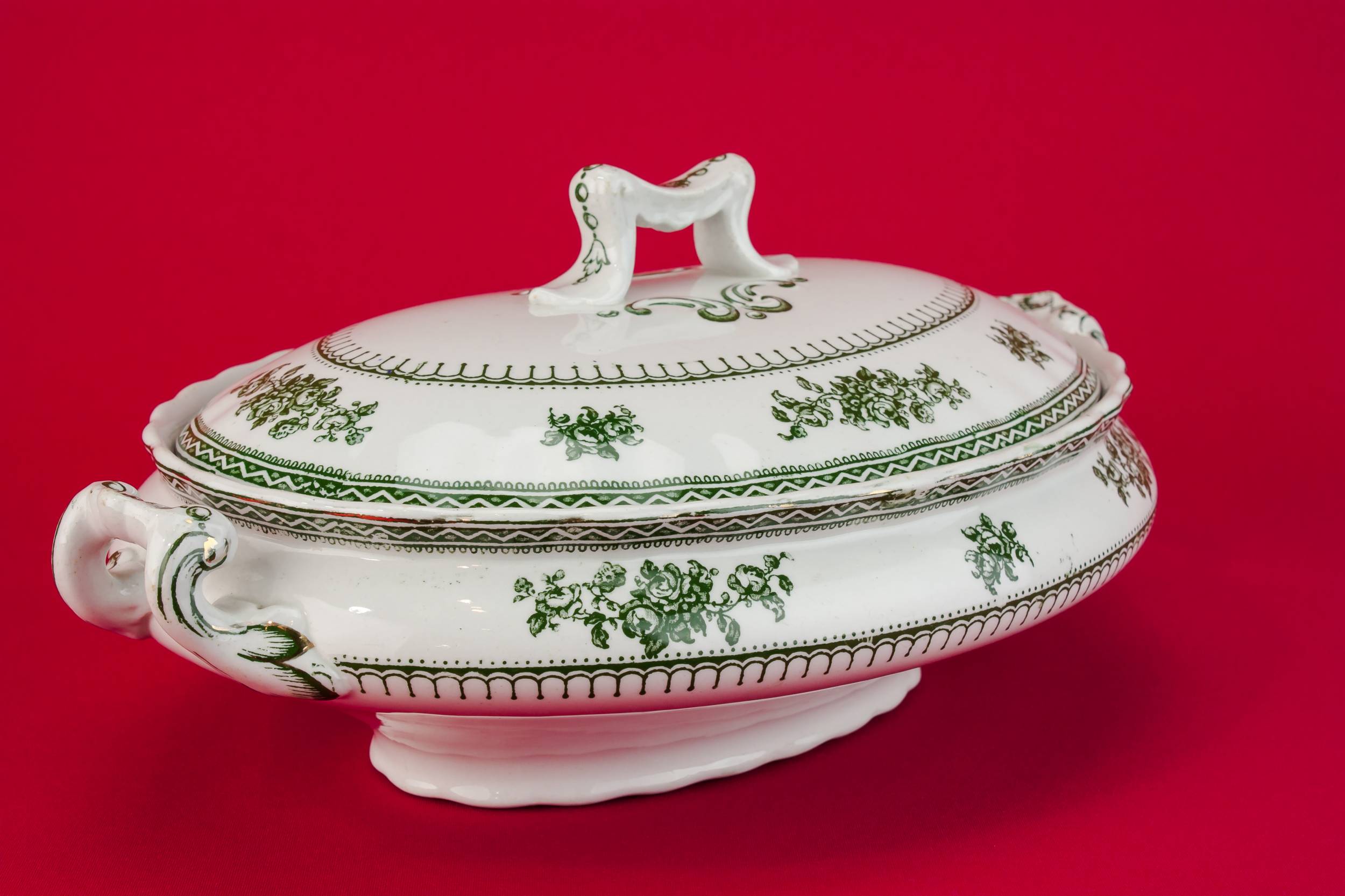 Opulent Pottery TUREEN — Neo-Classical pottery tureen 1