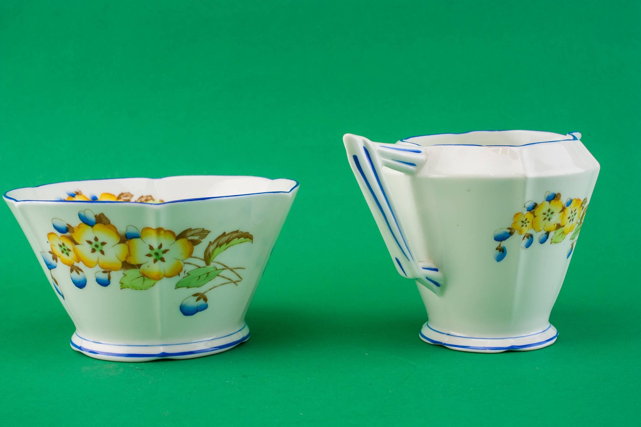 Persons Elegant Vintage — Six persons tea set 3
