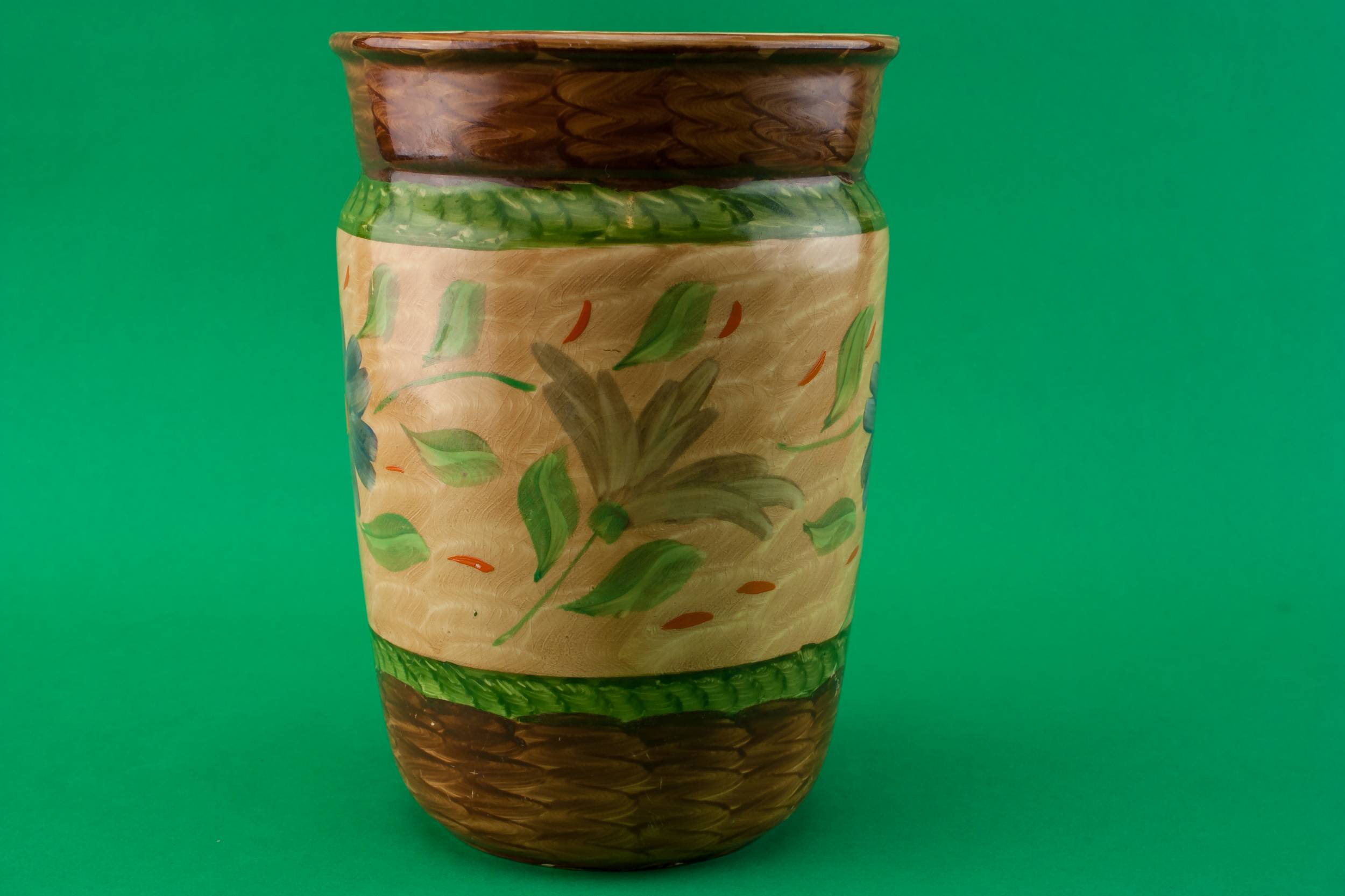 Charming Art Deco — Art Deco pottery vase 1