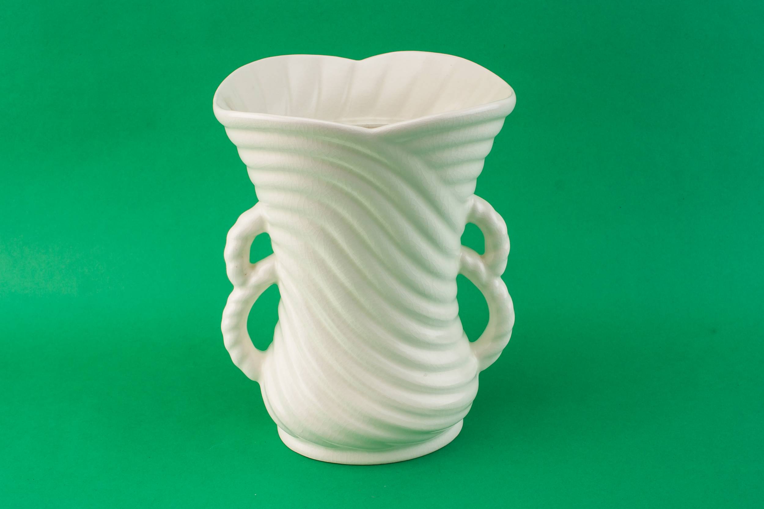 Elegant Art Deco — Sylvac pottery vase