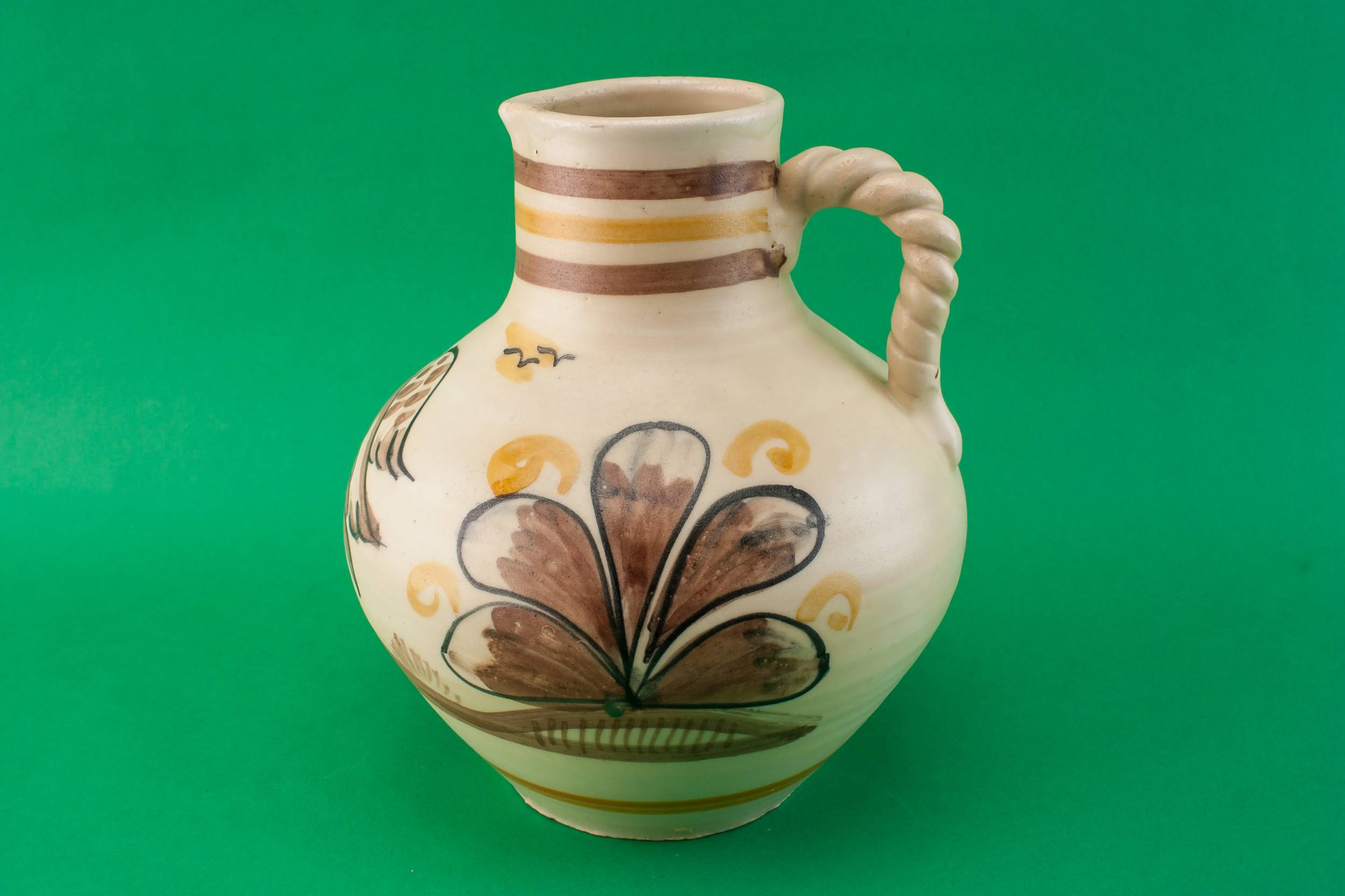 Bold Vintage Wine — Brown pottery jug