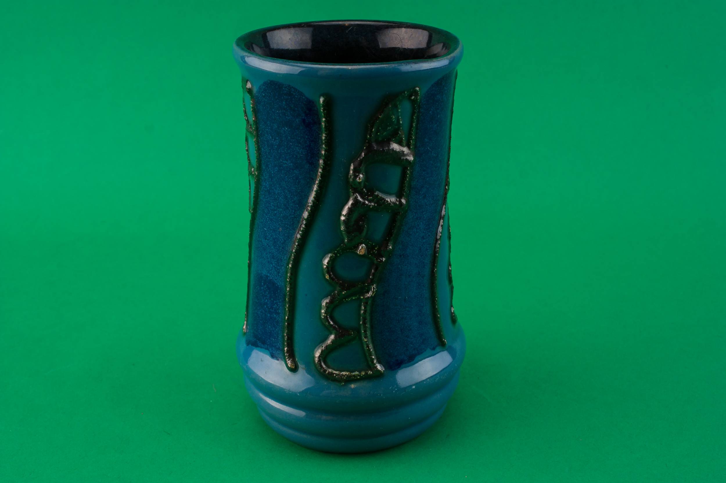 Elegant Modernist Small — Modernist pottery vase 1