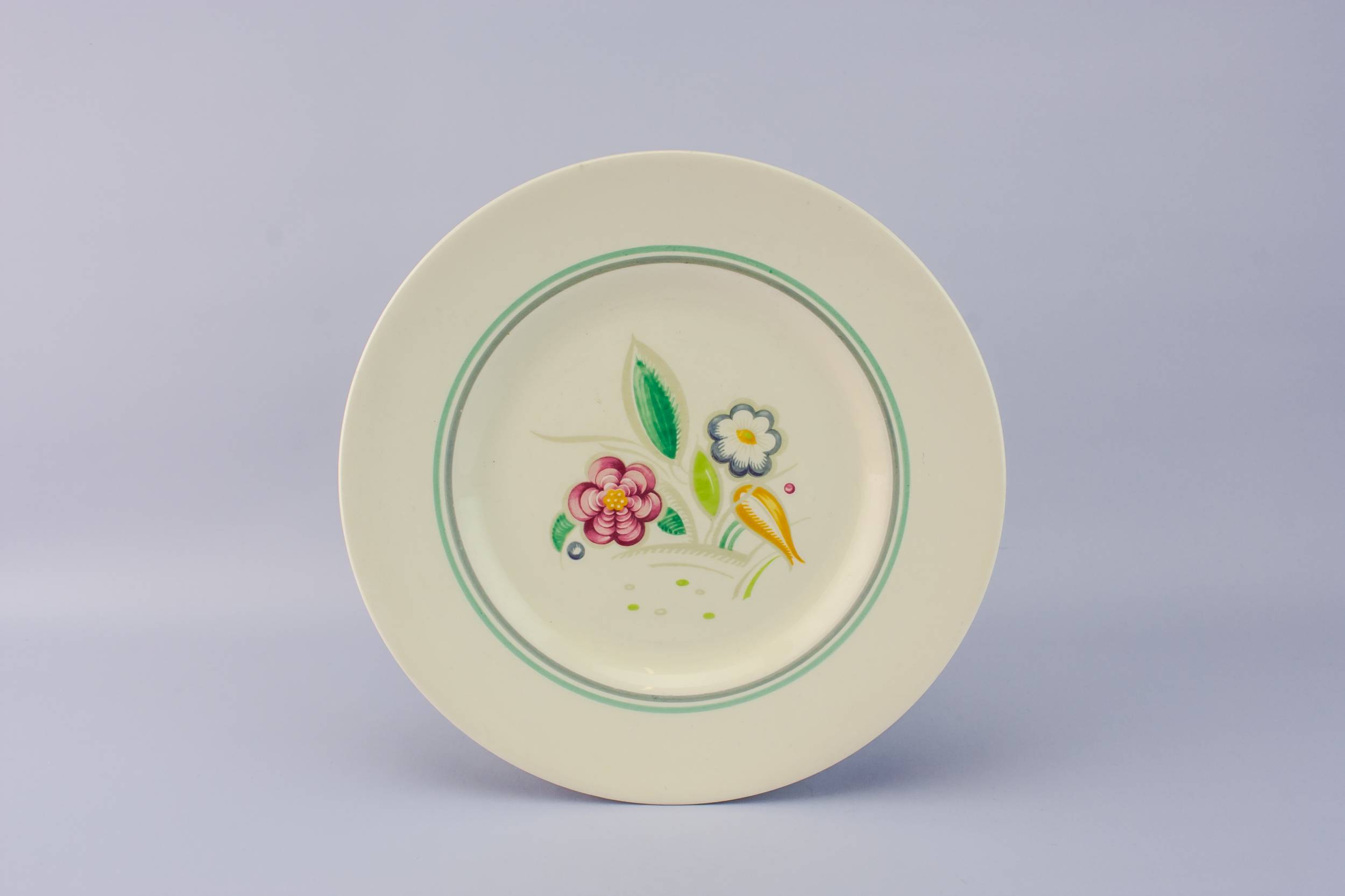 Spectacular Vintage MEDIUM — 6 Susie Cooper medium plates