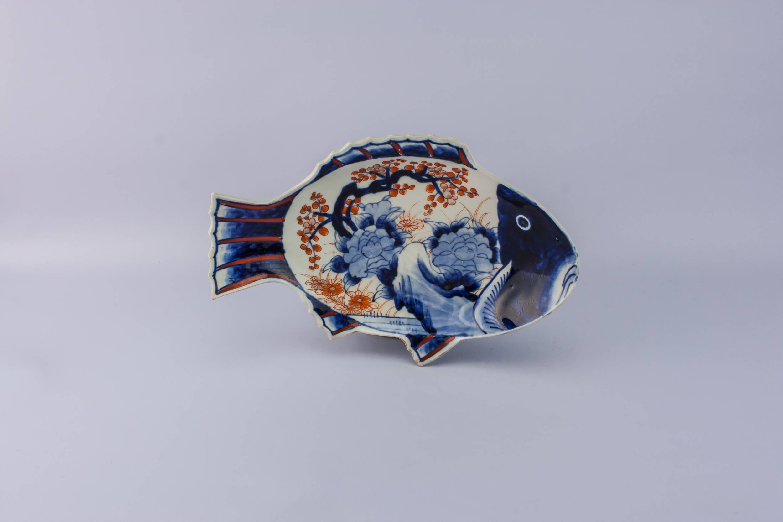Antique Spectacular Porcelain — Imari fish shaped dish