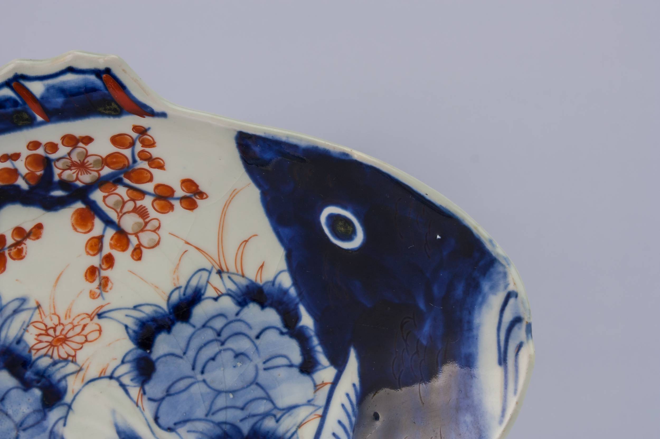 Antique Spectacular Porcelain — Imari fish shaped dish 1