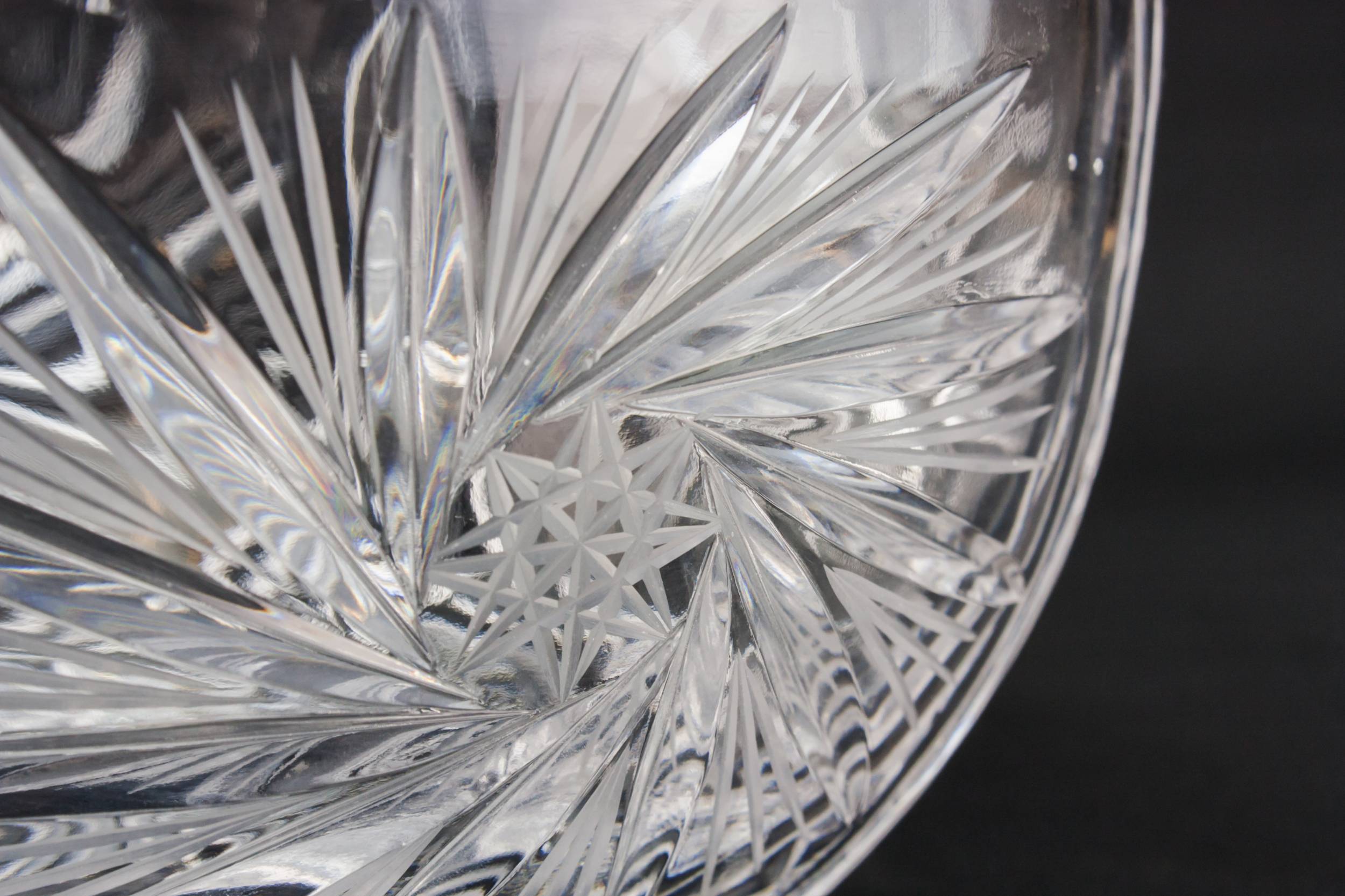 Traditional Vintage Pinwheel — Cut glass salad bowl 2