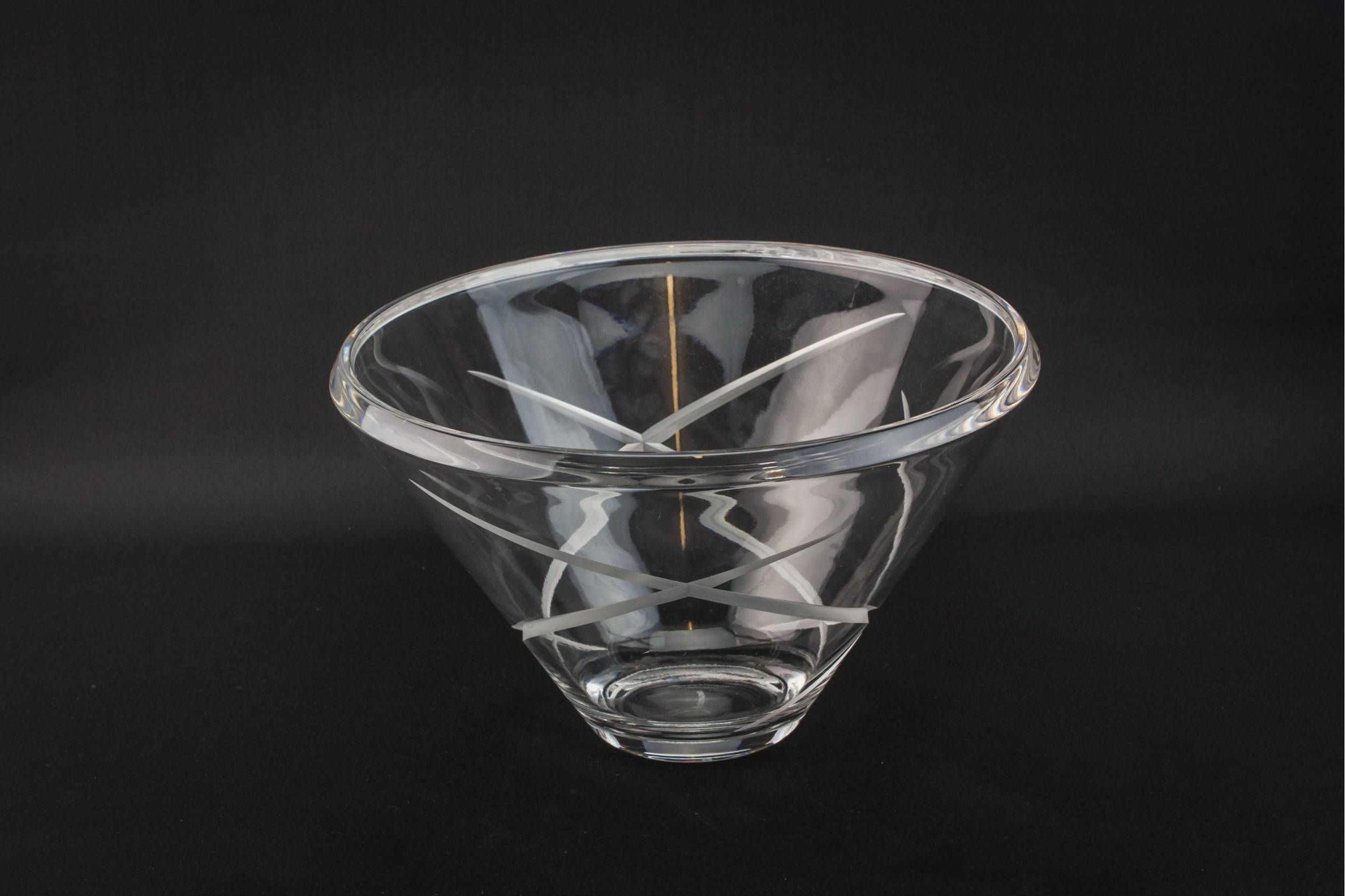 Slick Vintage Decorative — Modernist glass bowl