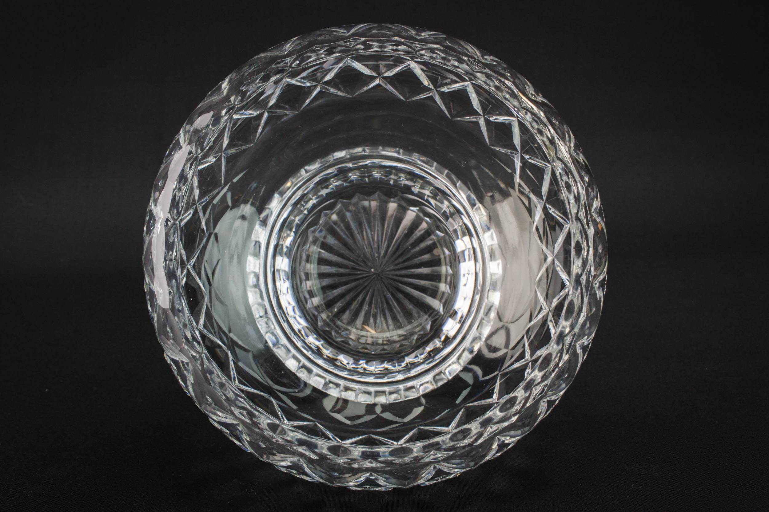 Vintage Beautiful Diamond — Modernist glass bowl 1