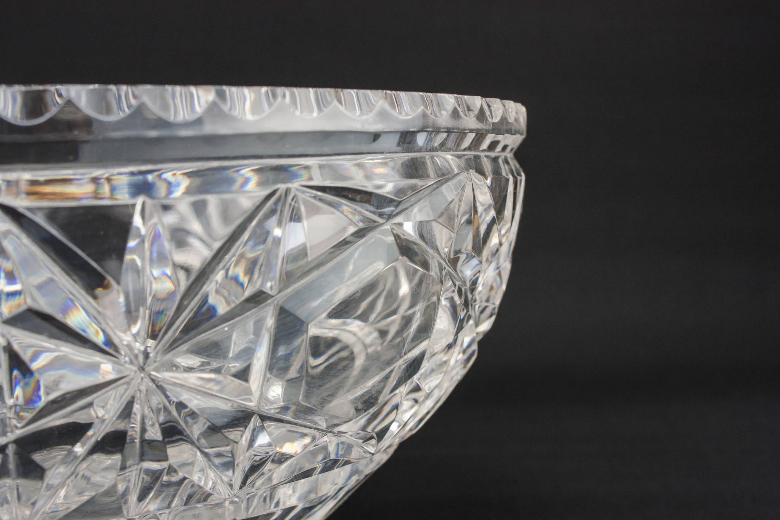 Glass Elegant Crosshatch — Modernist glass bowl 2