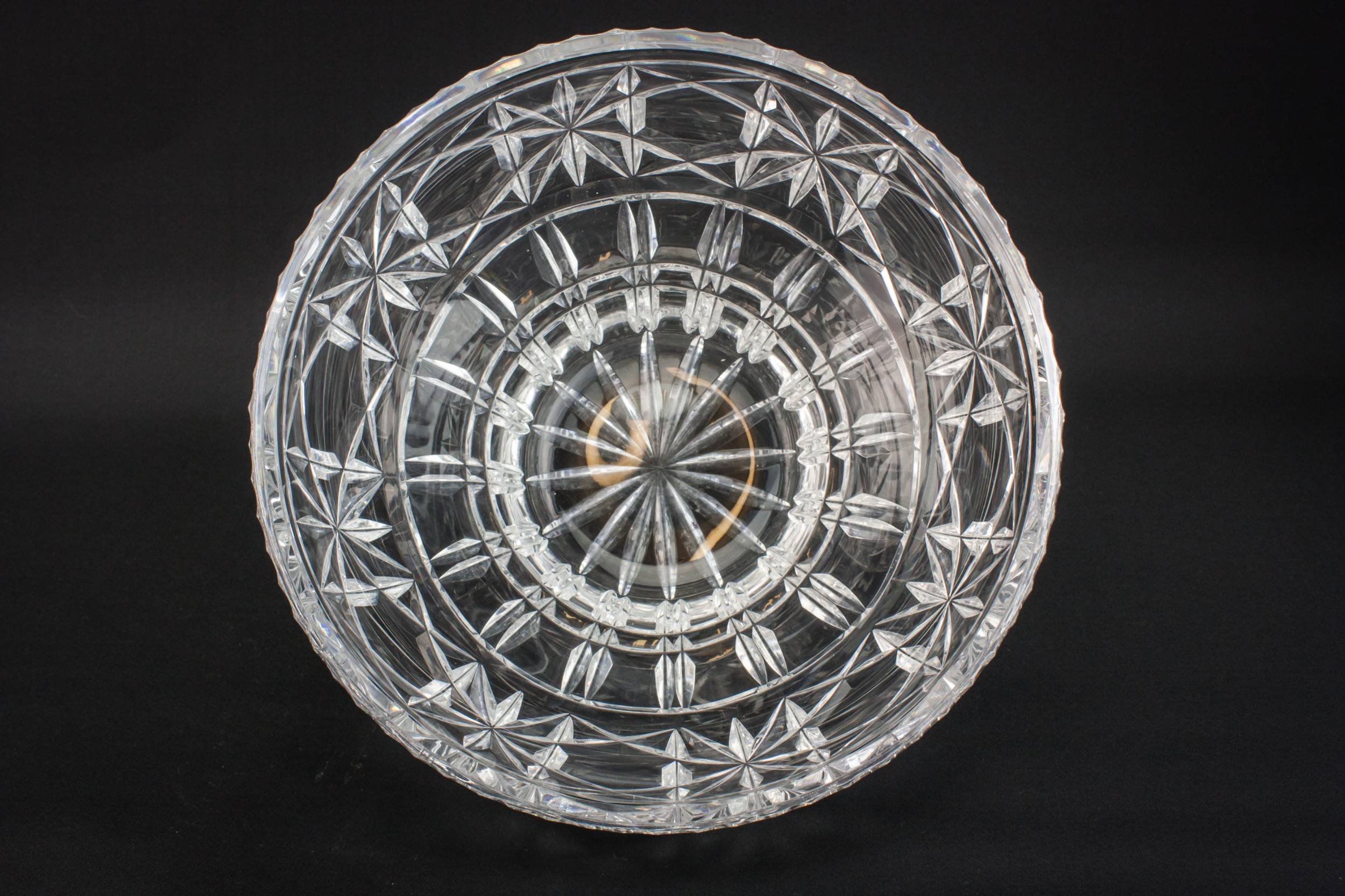 Glass Elegant Crosshatch — Modernist glass bowl 1