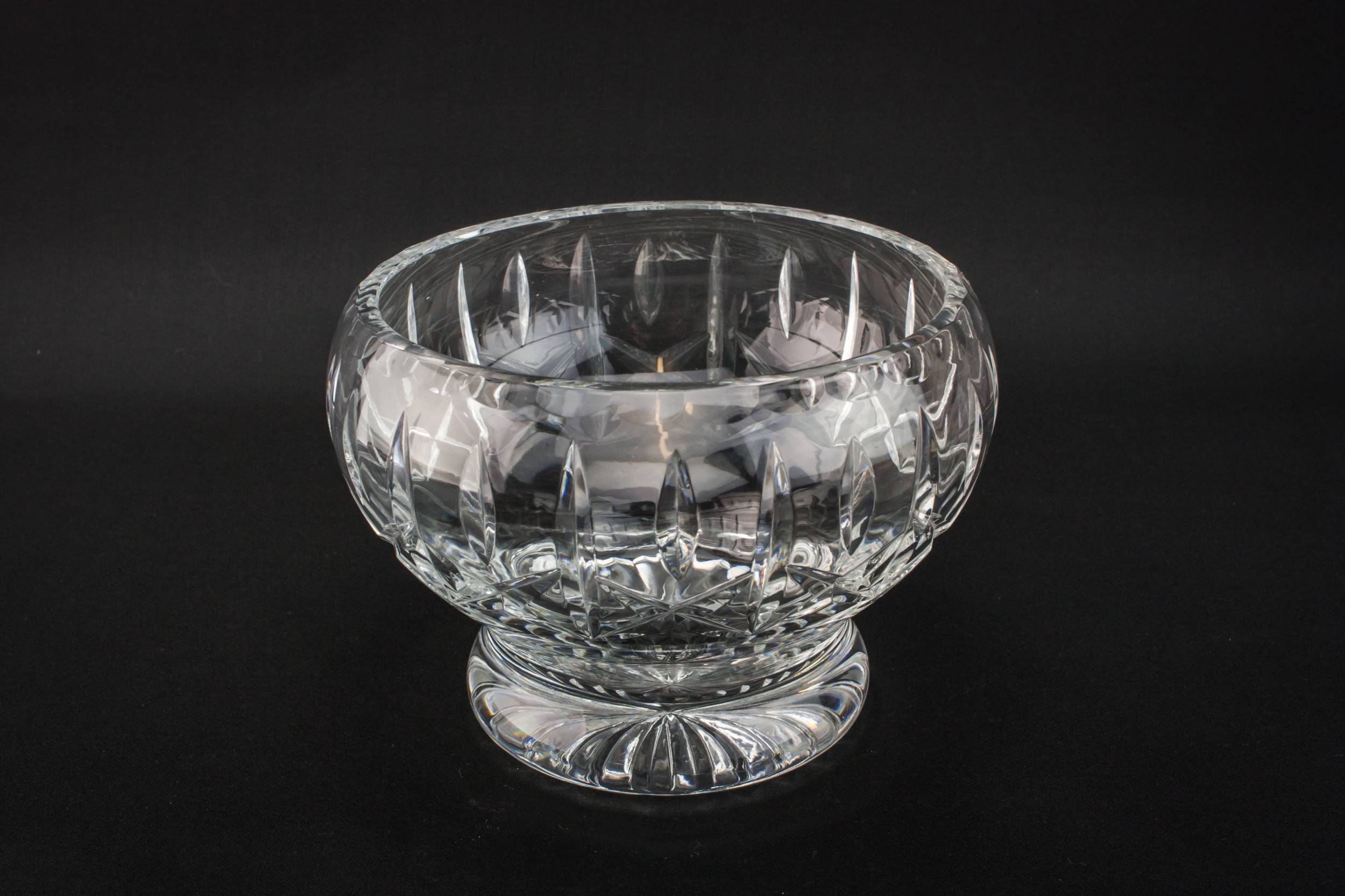 Vintage Elegant Serving — Retro cut glass serving bowl