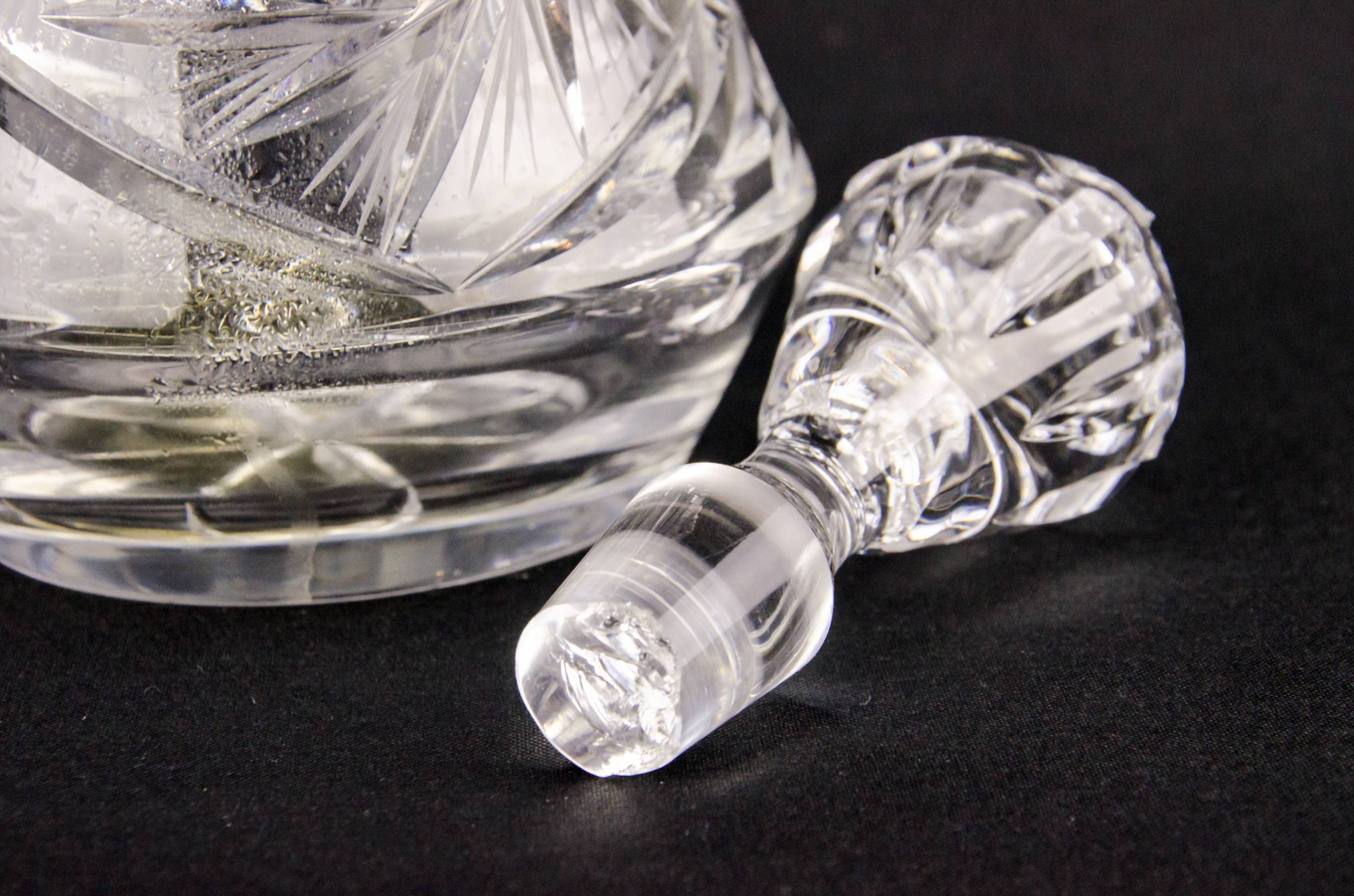 Cut Glass Crystal — Cut glass wine decanter 1