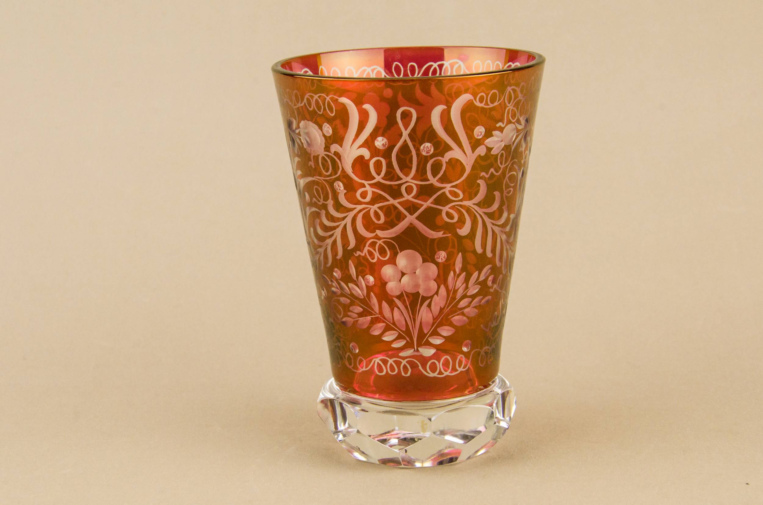 Red Vintage Large — Red whisky glass 3
