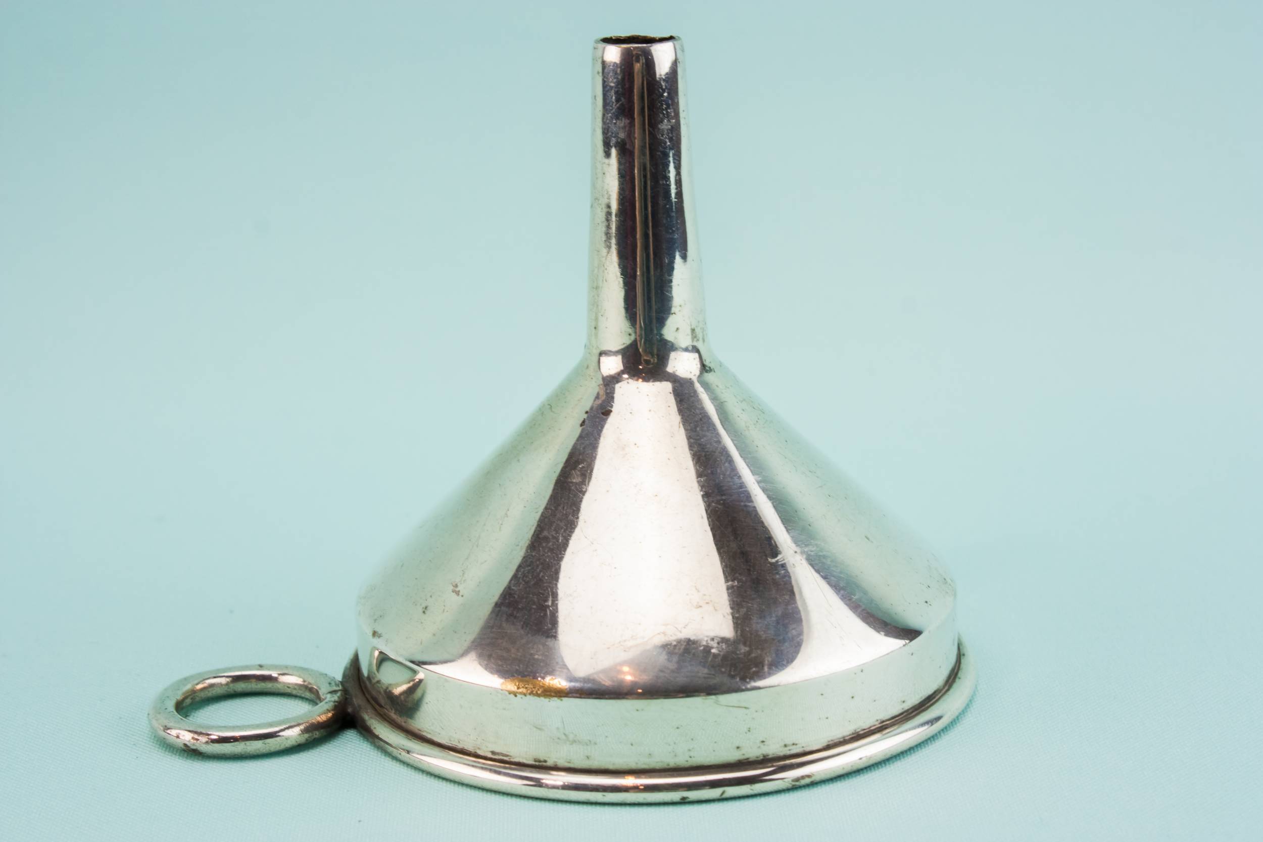 Arts Crafts Wine — Silver plated wine funnel 3