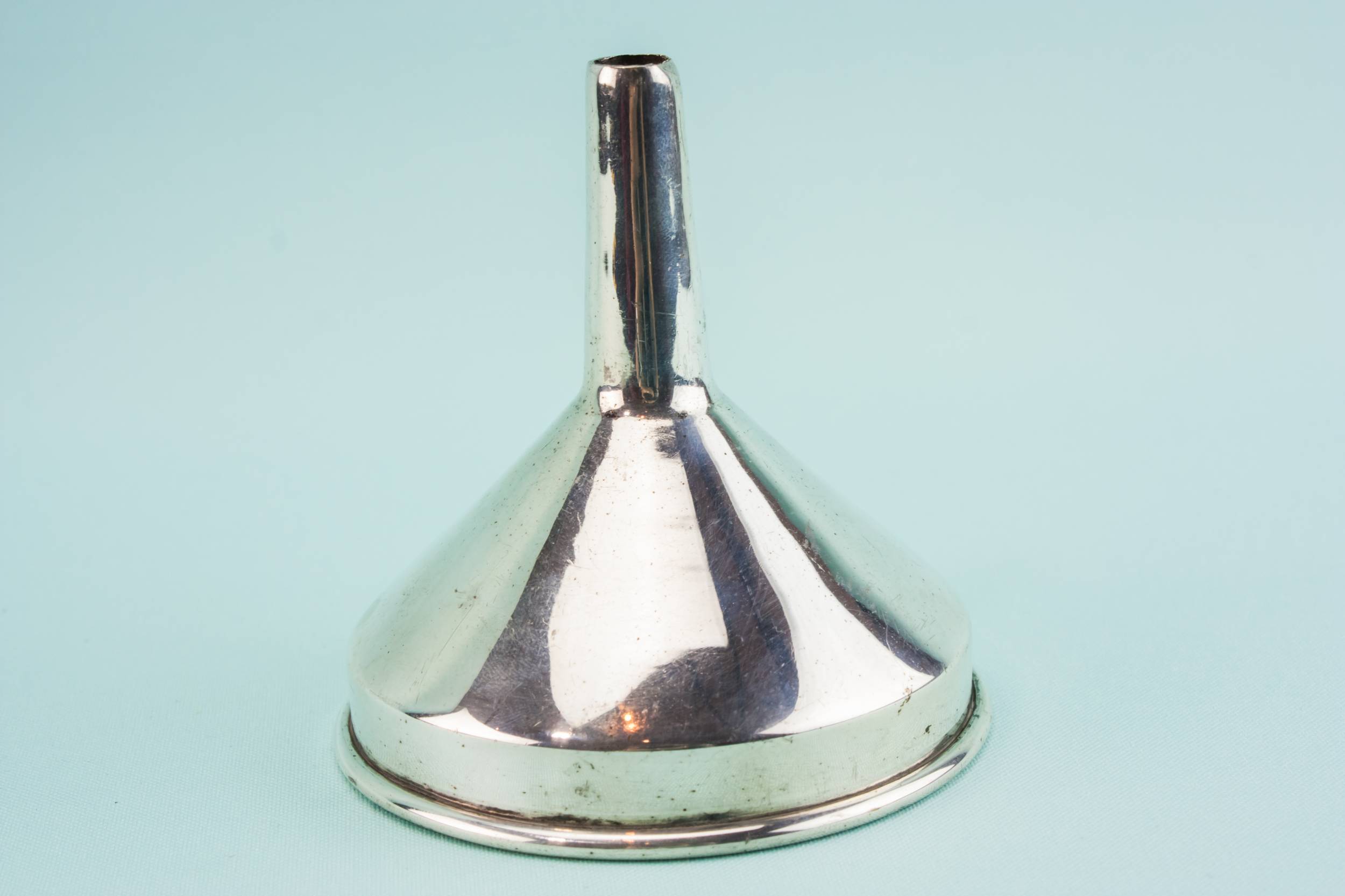 Arts Crafts Wine — Silver plated wine funnel 4