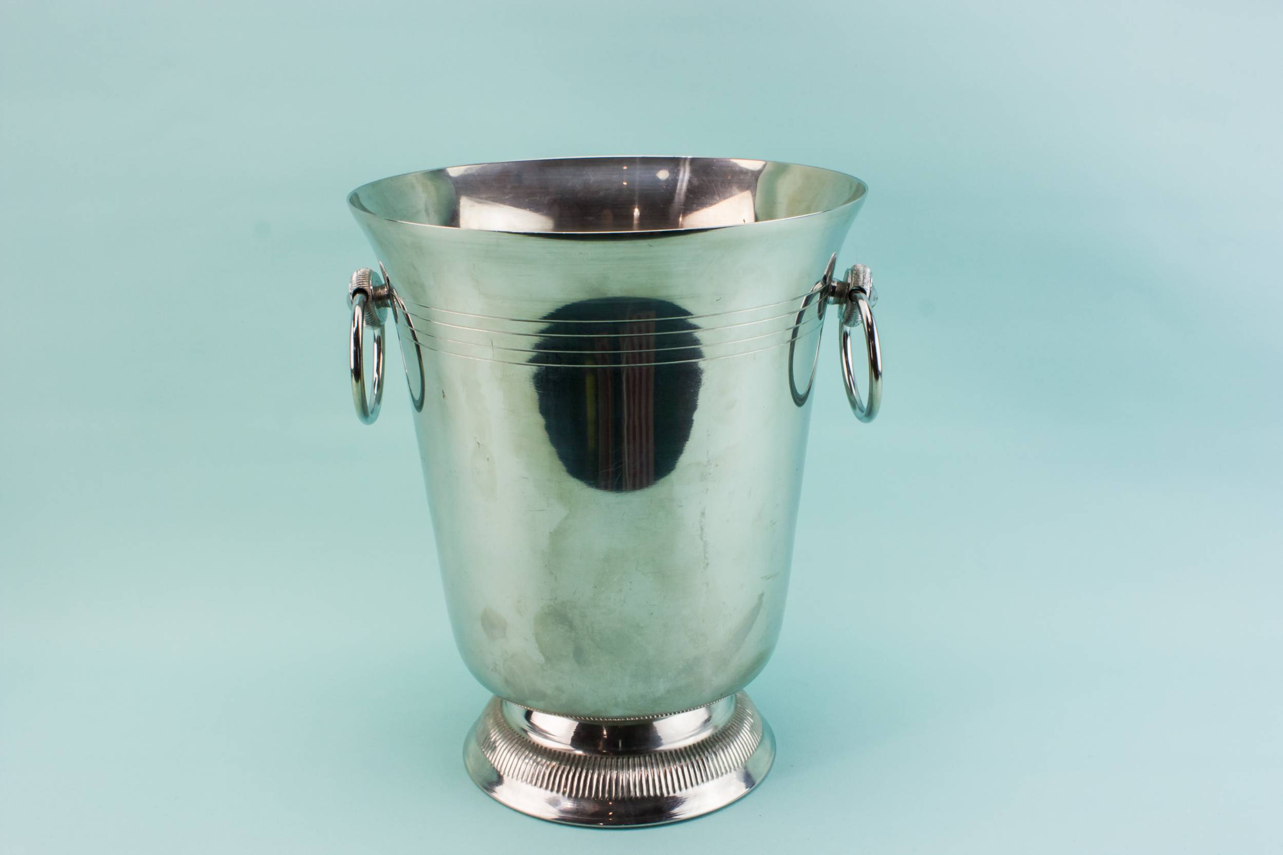 Elegant Vintage Old — Stainless steel wine cooler