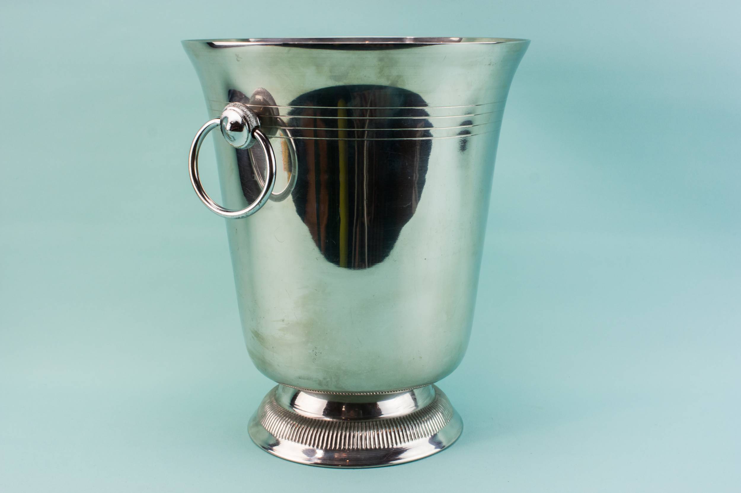 Elegant Vintage Old — Stainless steel wine cooler 1