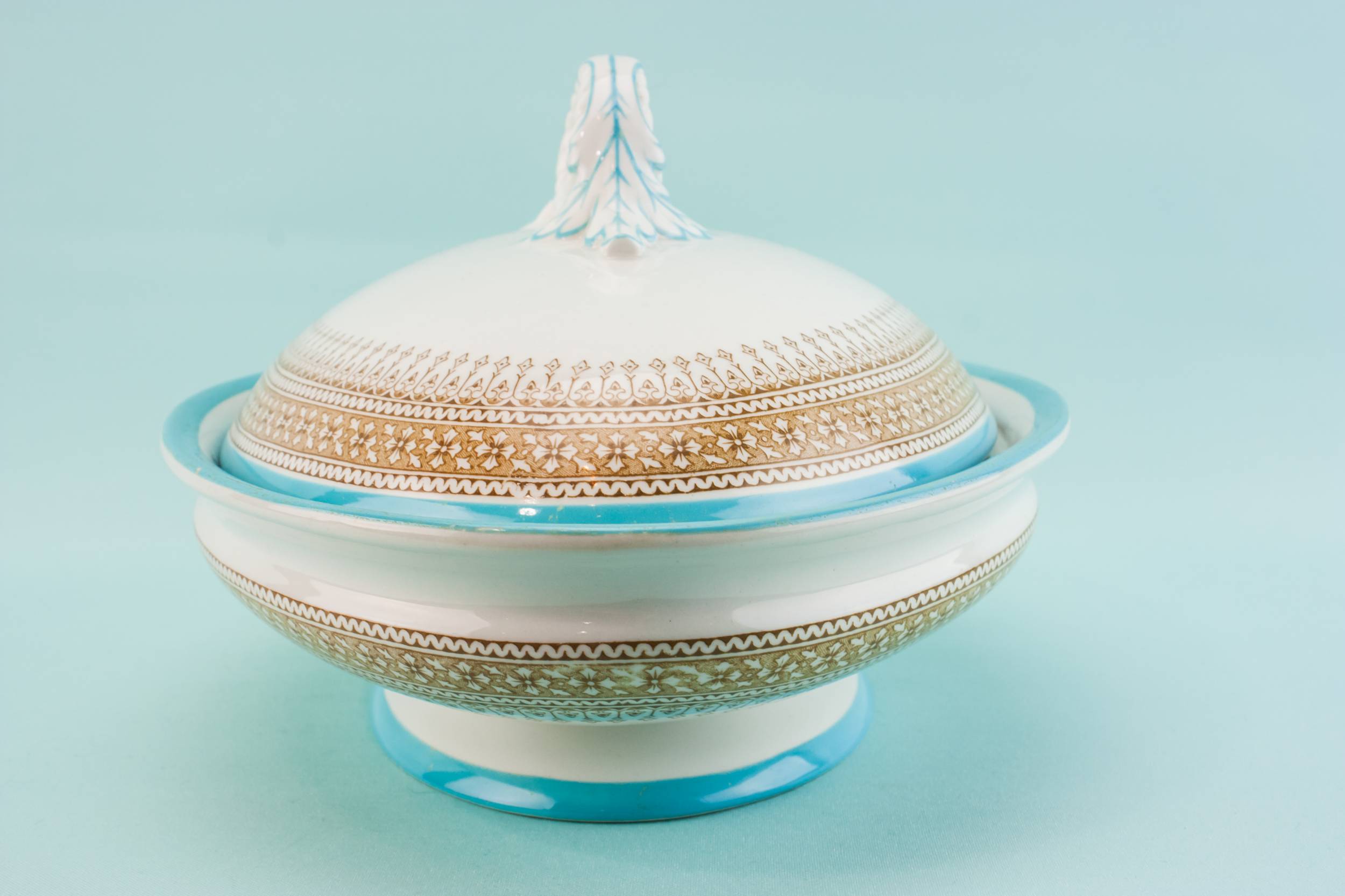 Spectacular Bone China — Victorian bone china tureen 3