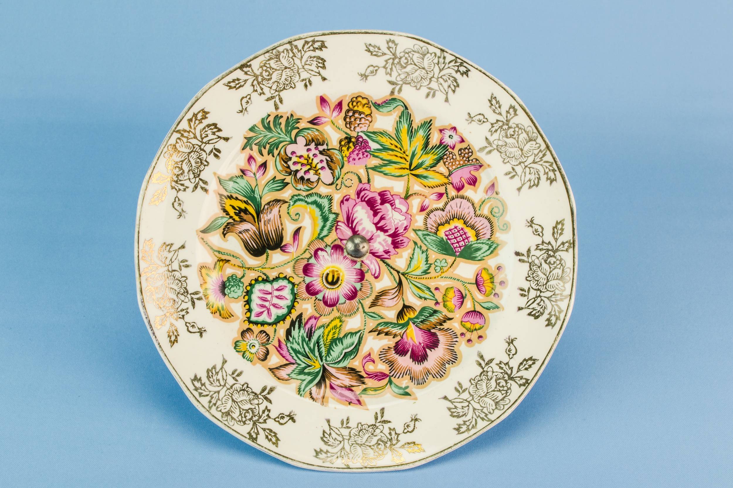 Traditional Vintage Floral — Traditional pottery cake stand 1