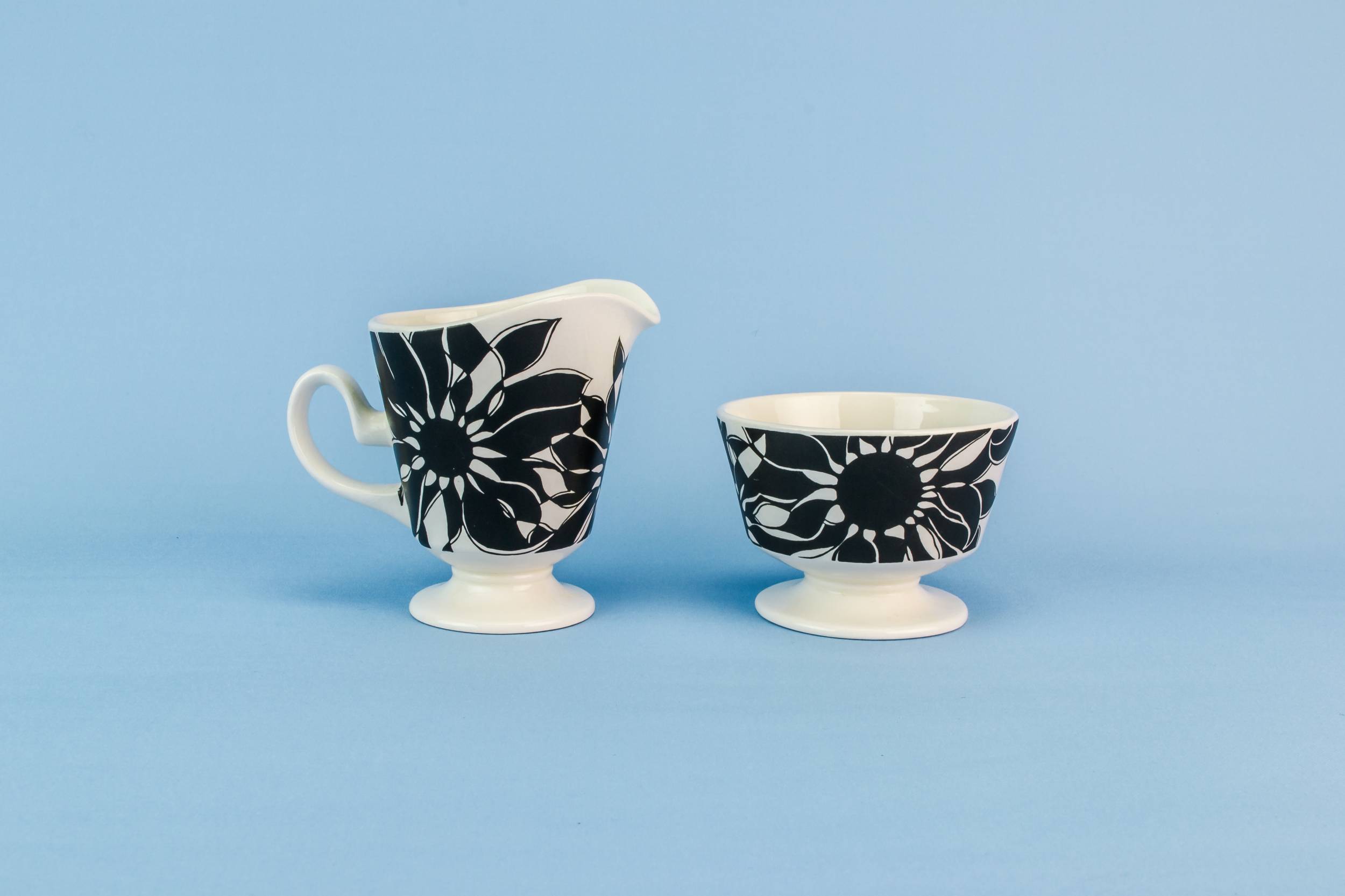 Slick Black Milk — Black creamer & sugar bowl 2