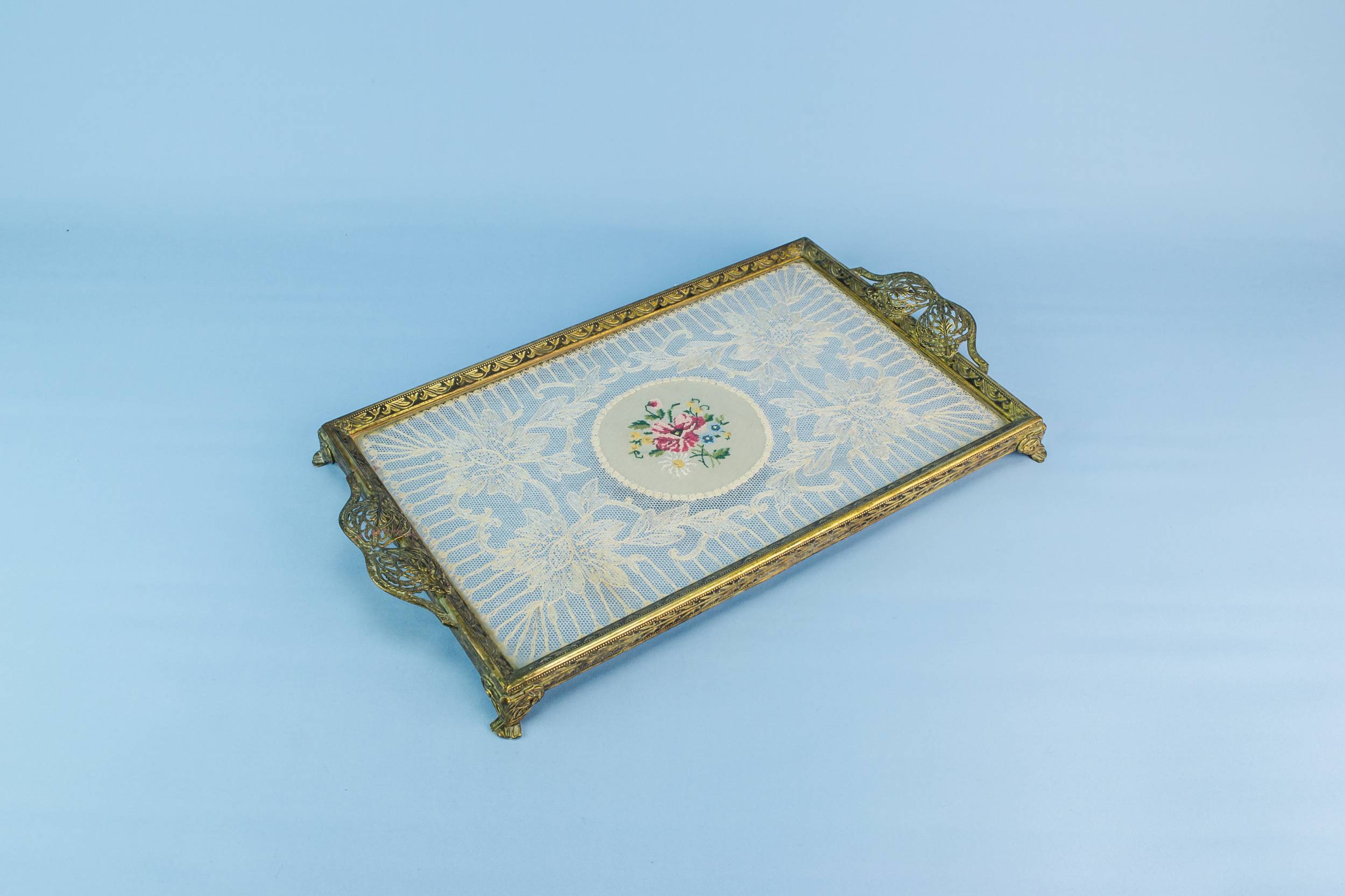 Spectacular Antique Medium — Lace lined tray