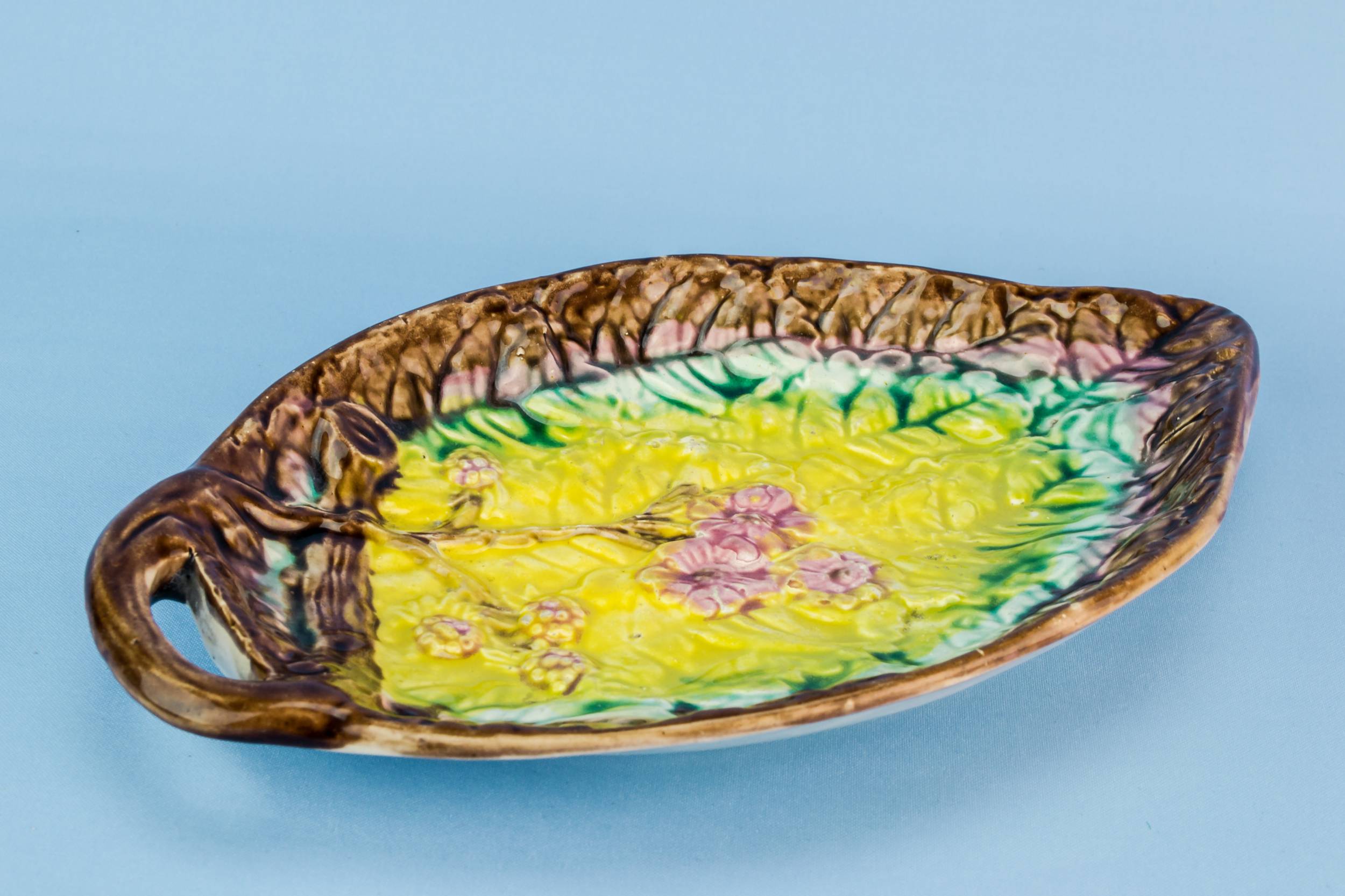 Victorian Yellow Floral — Majolica serving dish 3