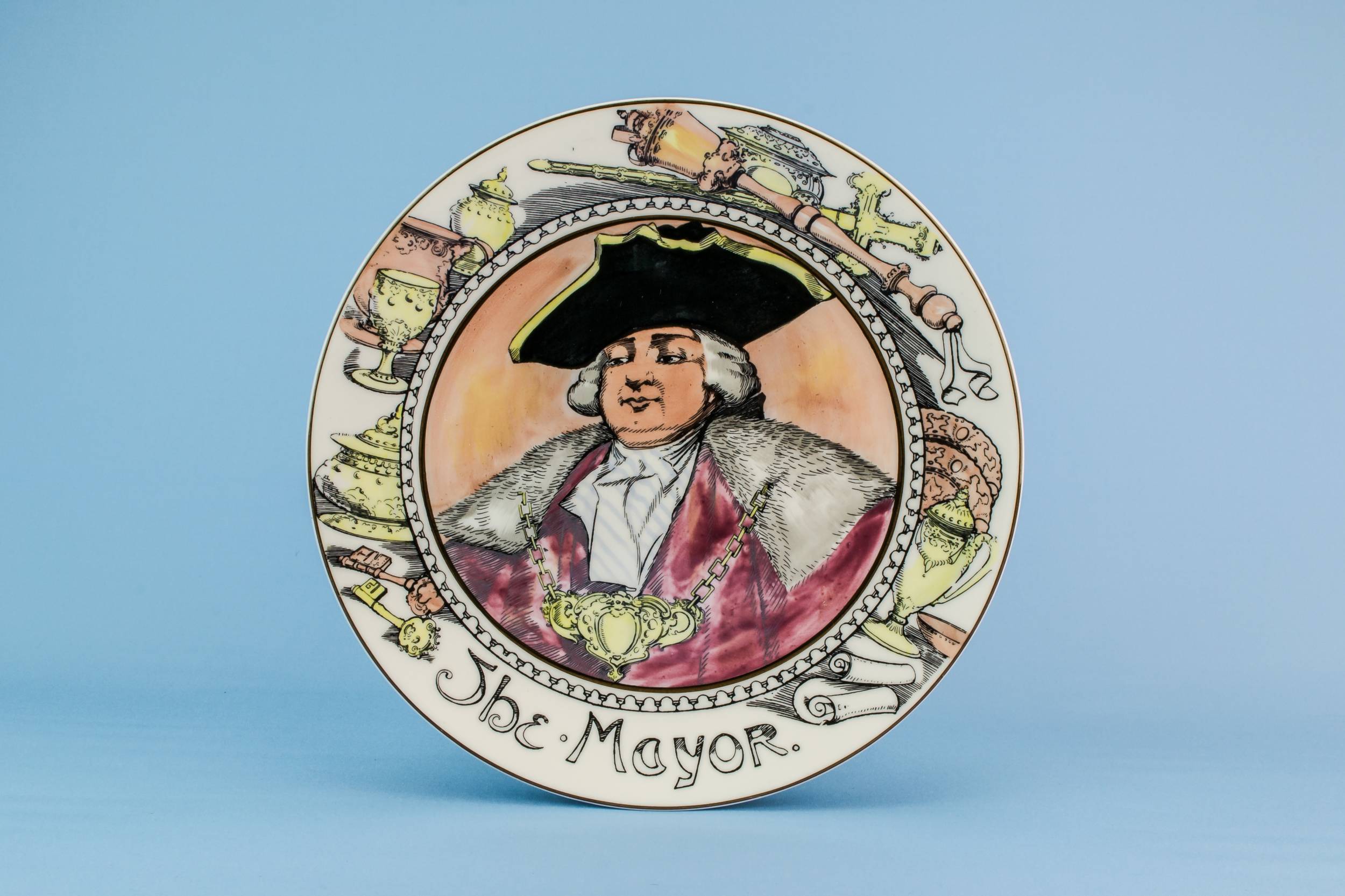 Luxurious Vintage The — Modernist porcelain cake plate