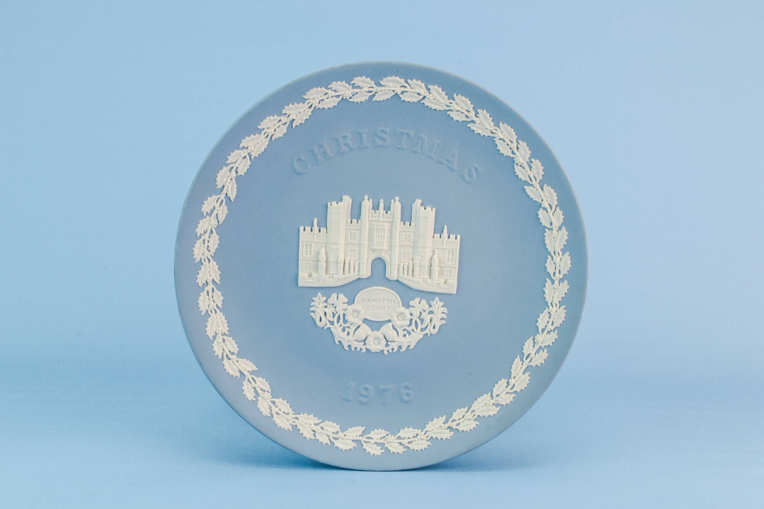 Vintage Elegant Hampton — Wedgwood Christmas plate