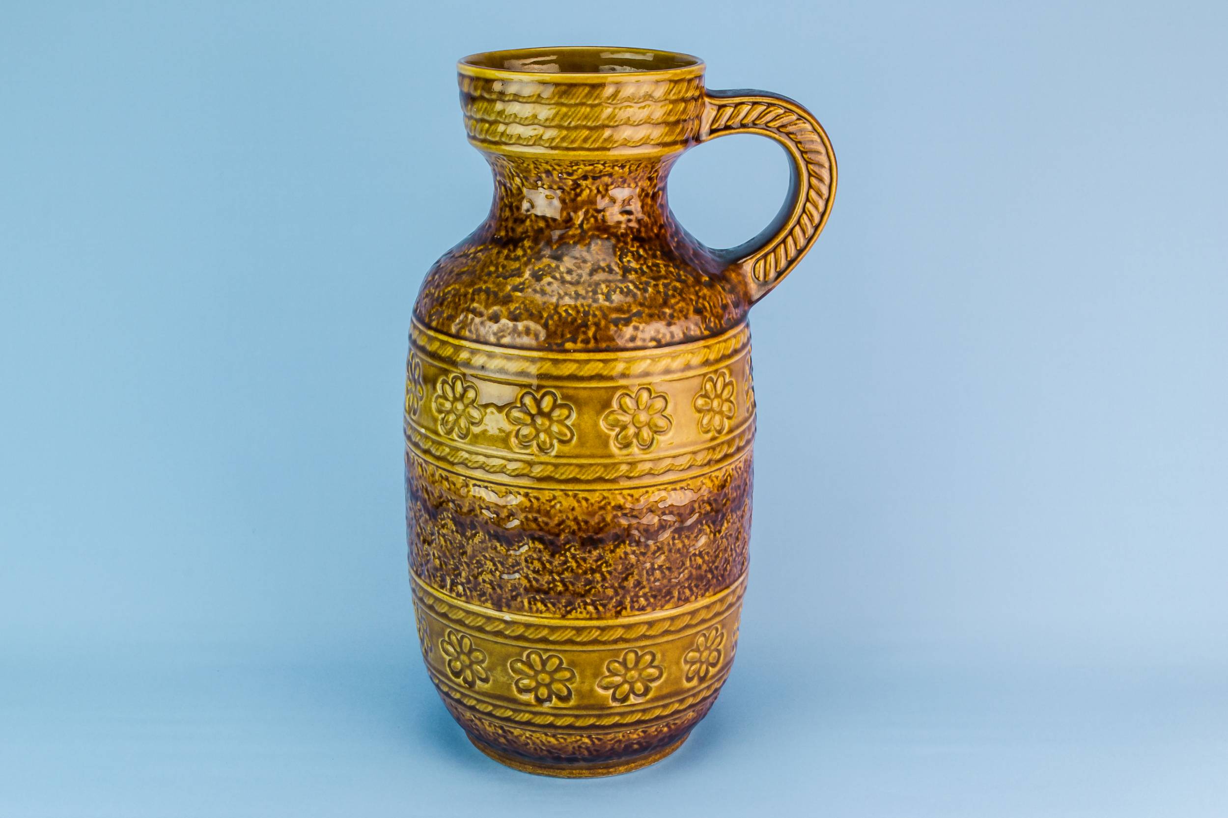 Vintage Pottery Floral — Massive pottery vase 1