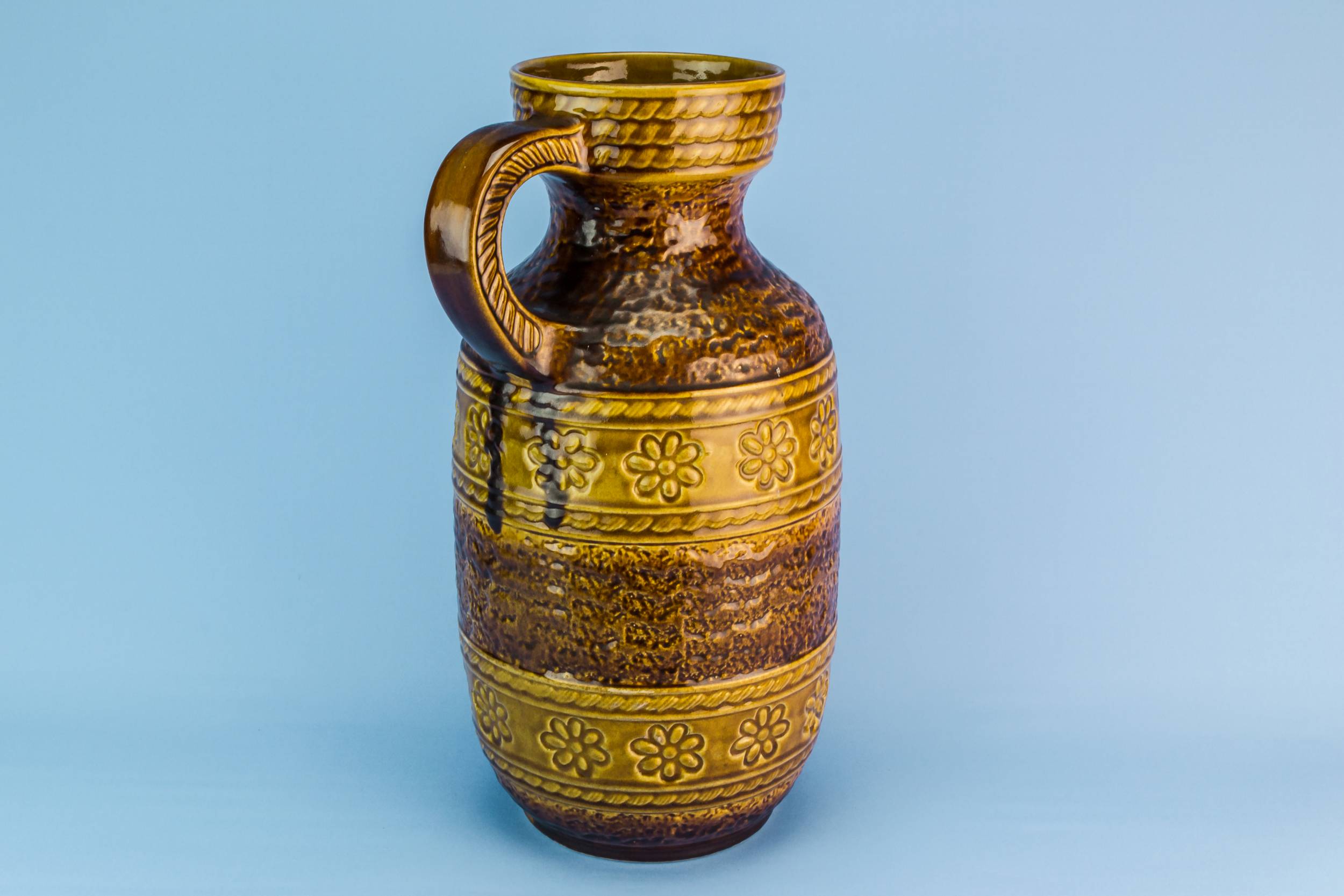 Vintage Pottery Floral — Massive pottery vase 2