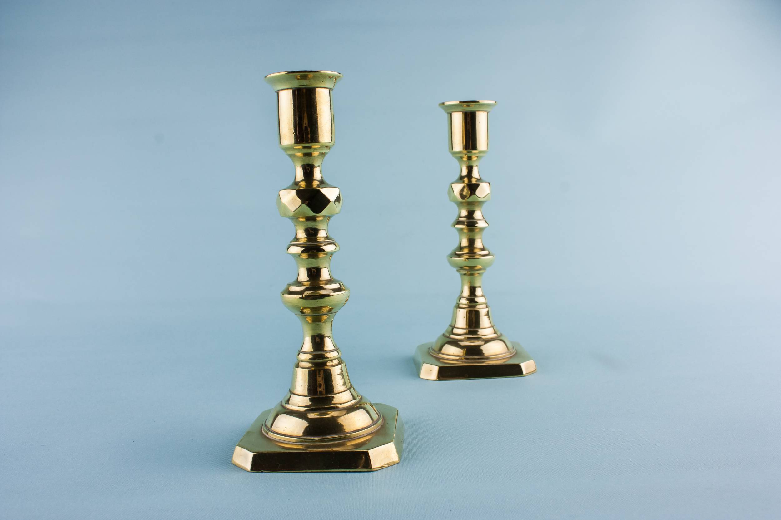 Aesthetic Movement Antique — 2 brass medium candlesticks 1