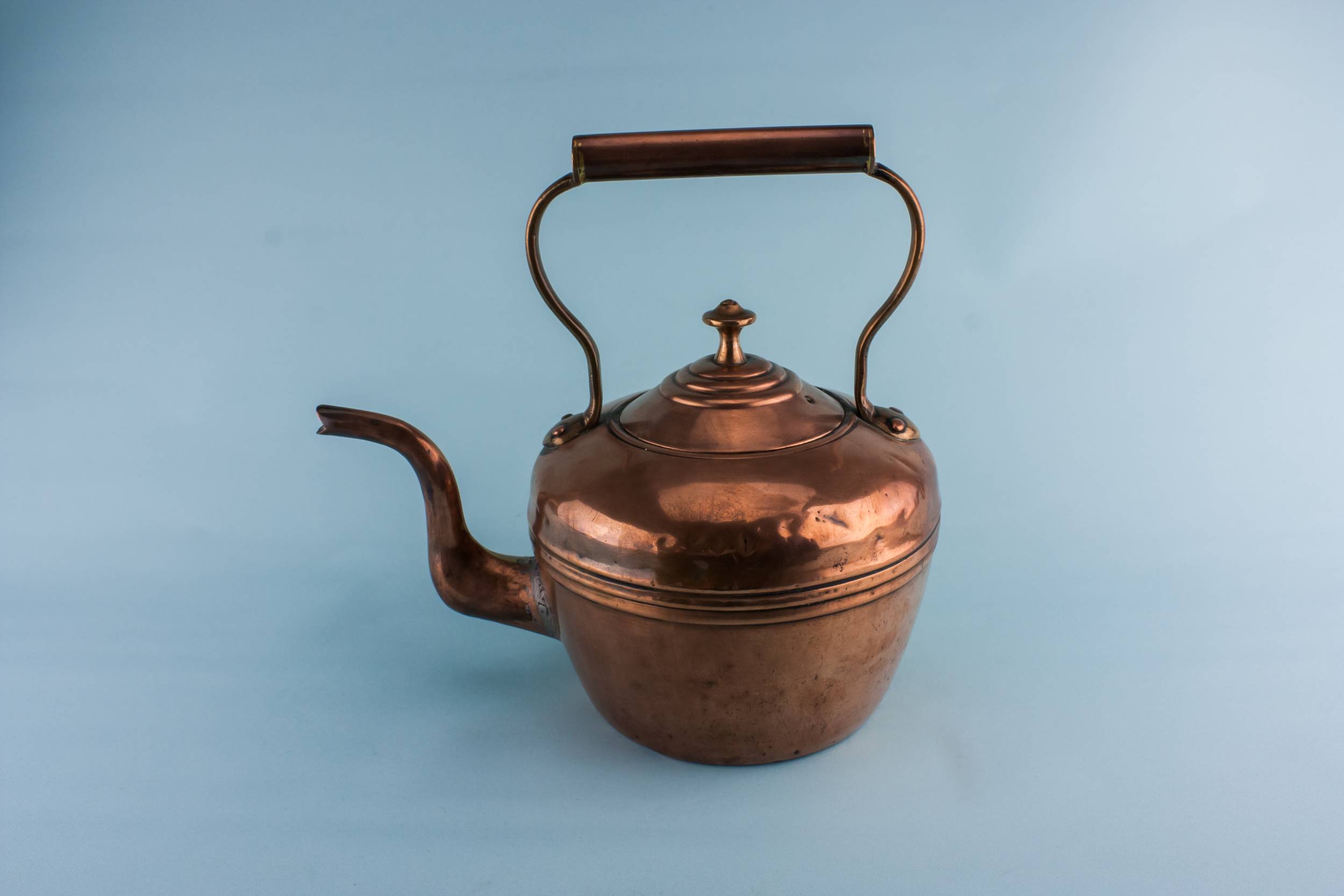 Antique Rustic Copper — Medium copper kettle