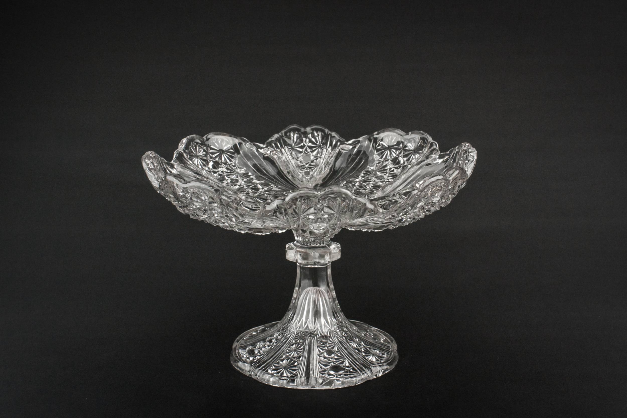 Large Traditional Pressed — Traditional cake stand