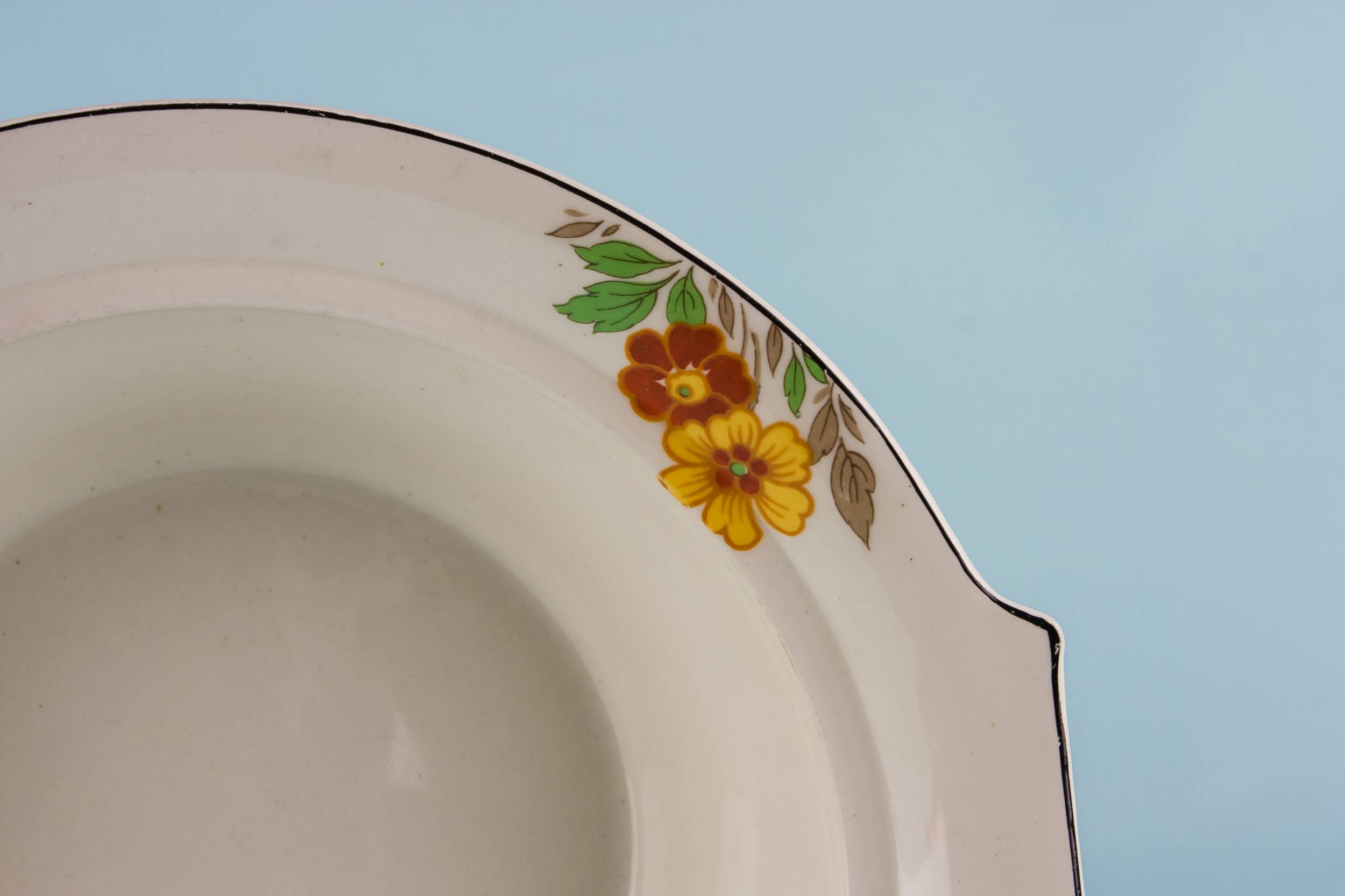 Pottery Vintage Floral — Art Deco pottery serving bowl 2