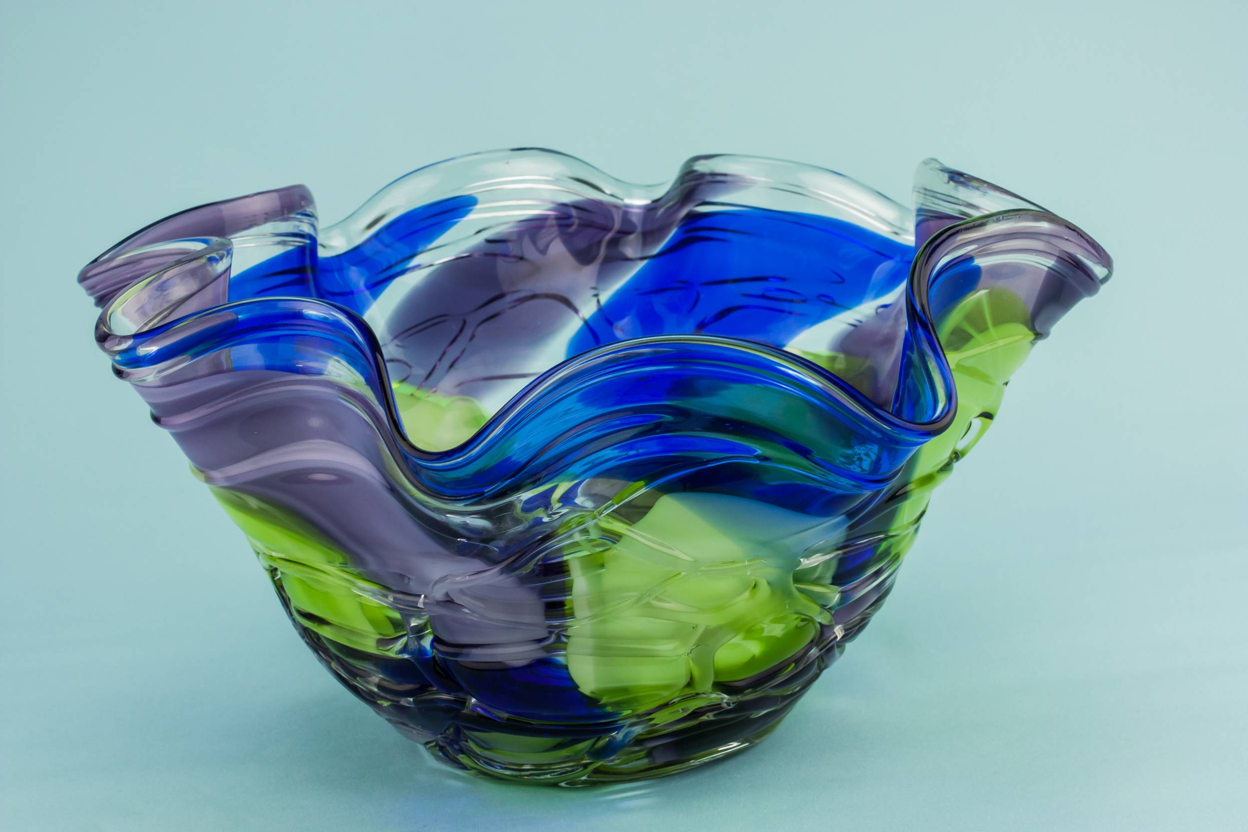 Beautiful Vintage Decorative — Modernist glass bowl 1