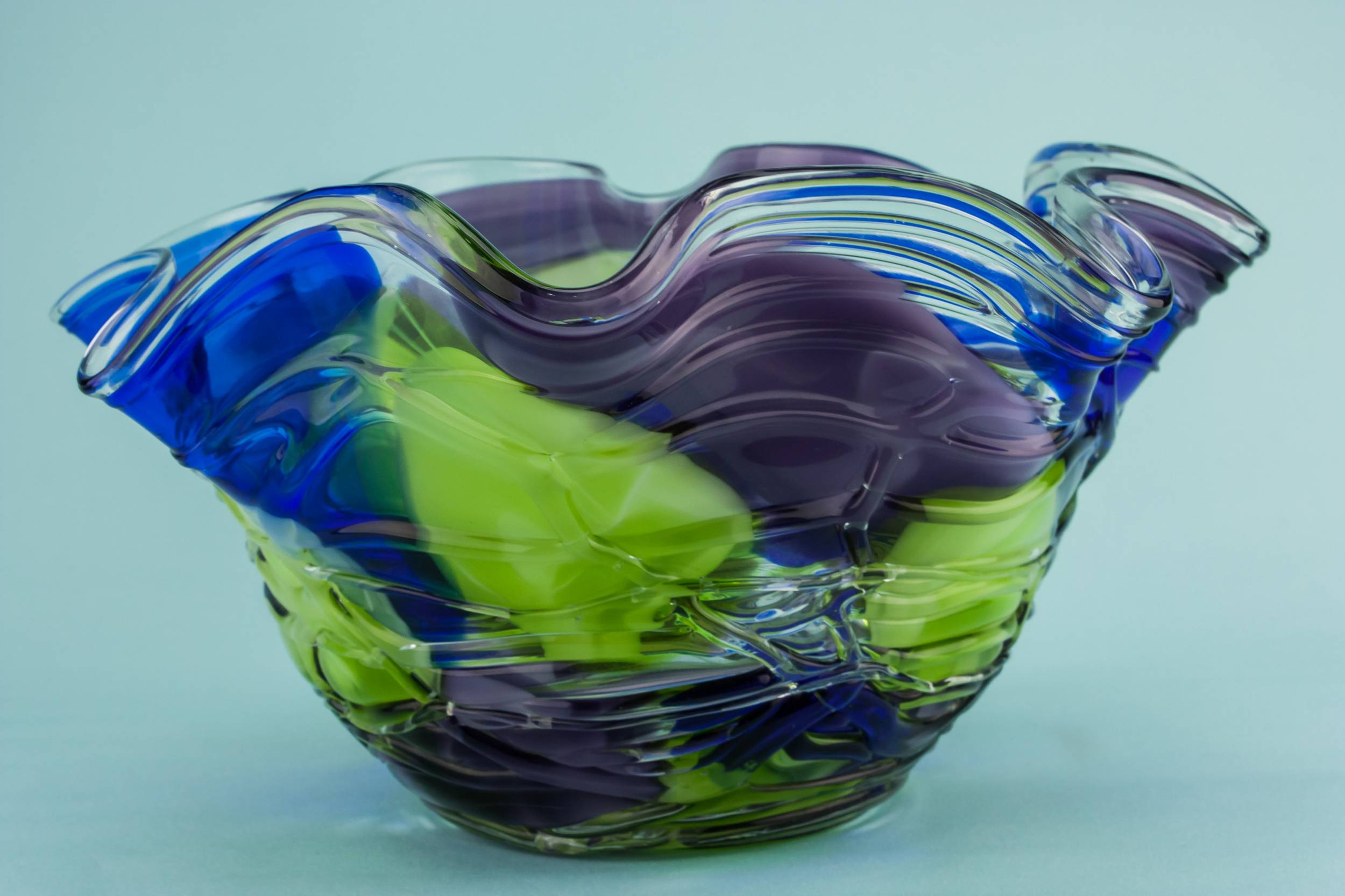 Beautiful Vintage Decorative — Modernist glass bowl 2
