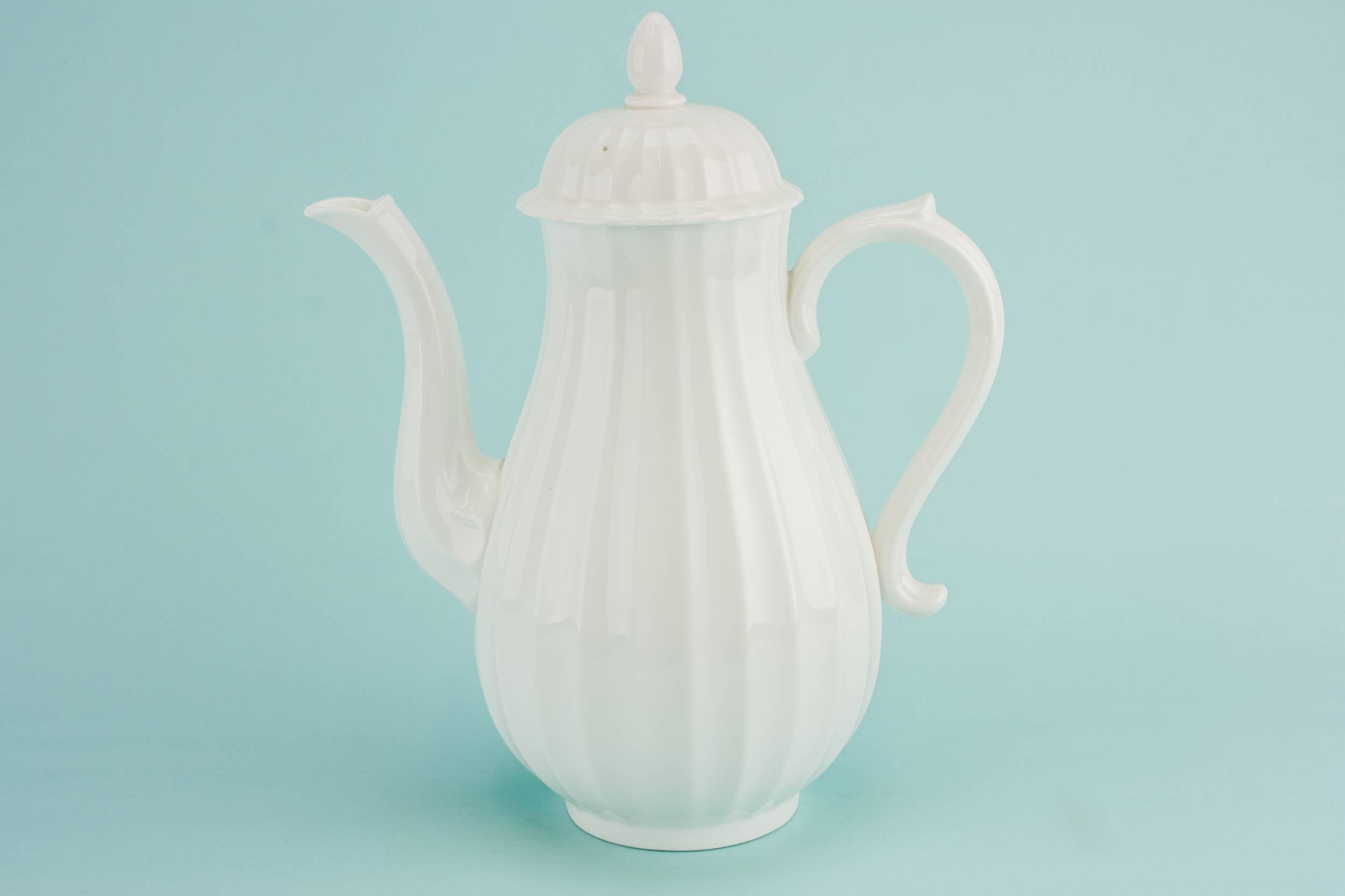 Vintage Retro Bone — Royal Worcester coffee pot 1L