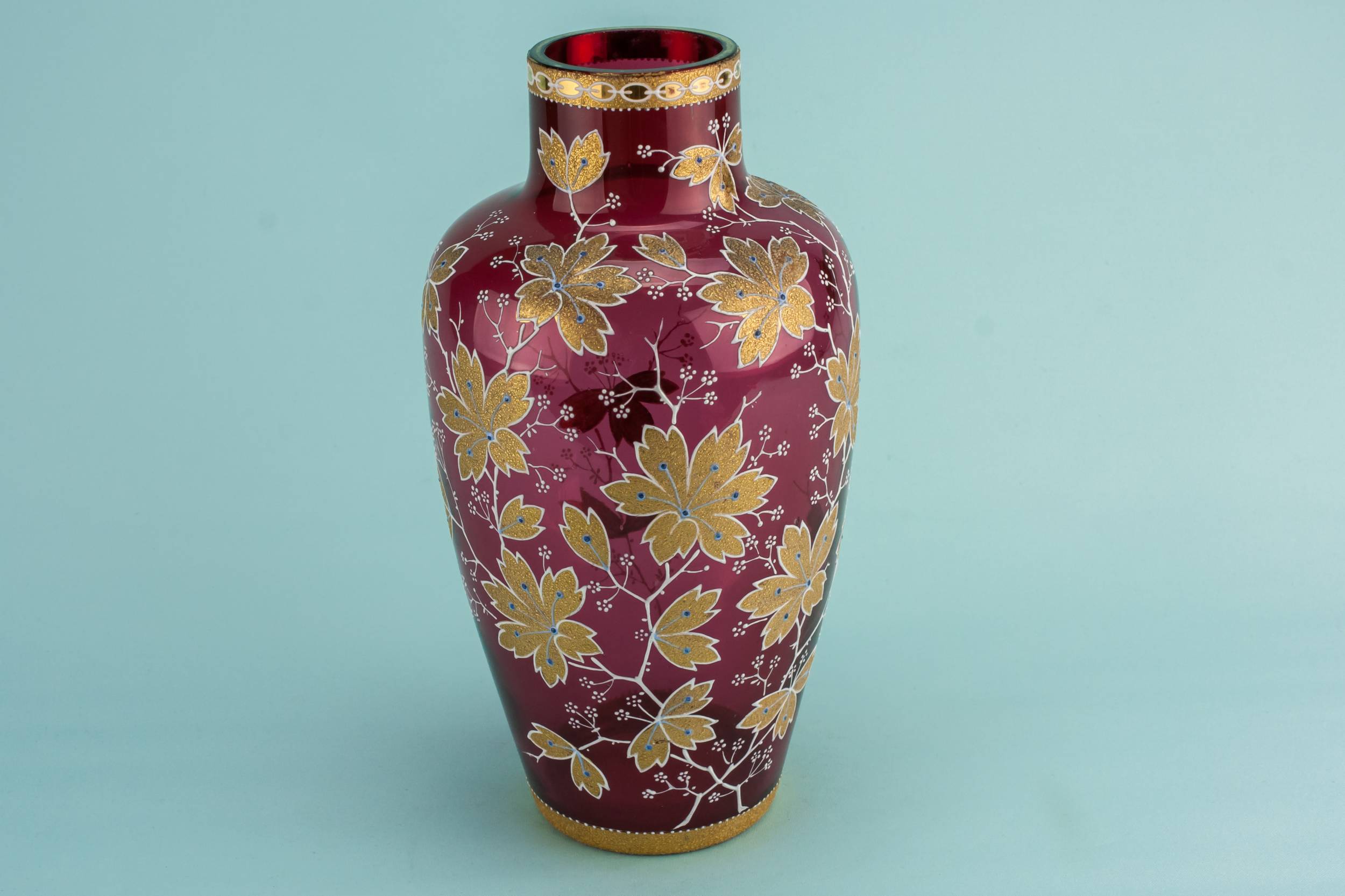 Elegant Retro Glass — Retro glass vase