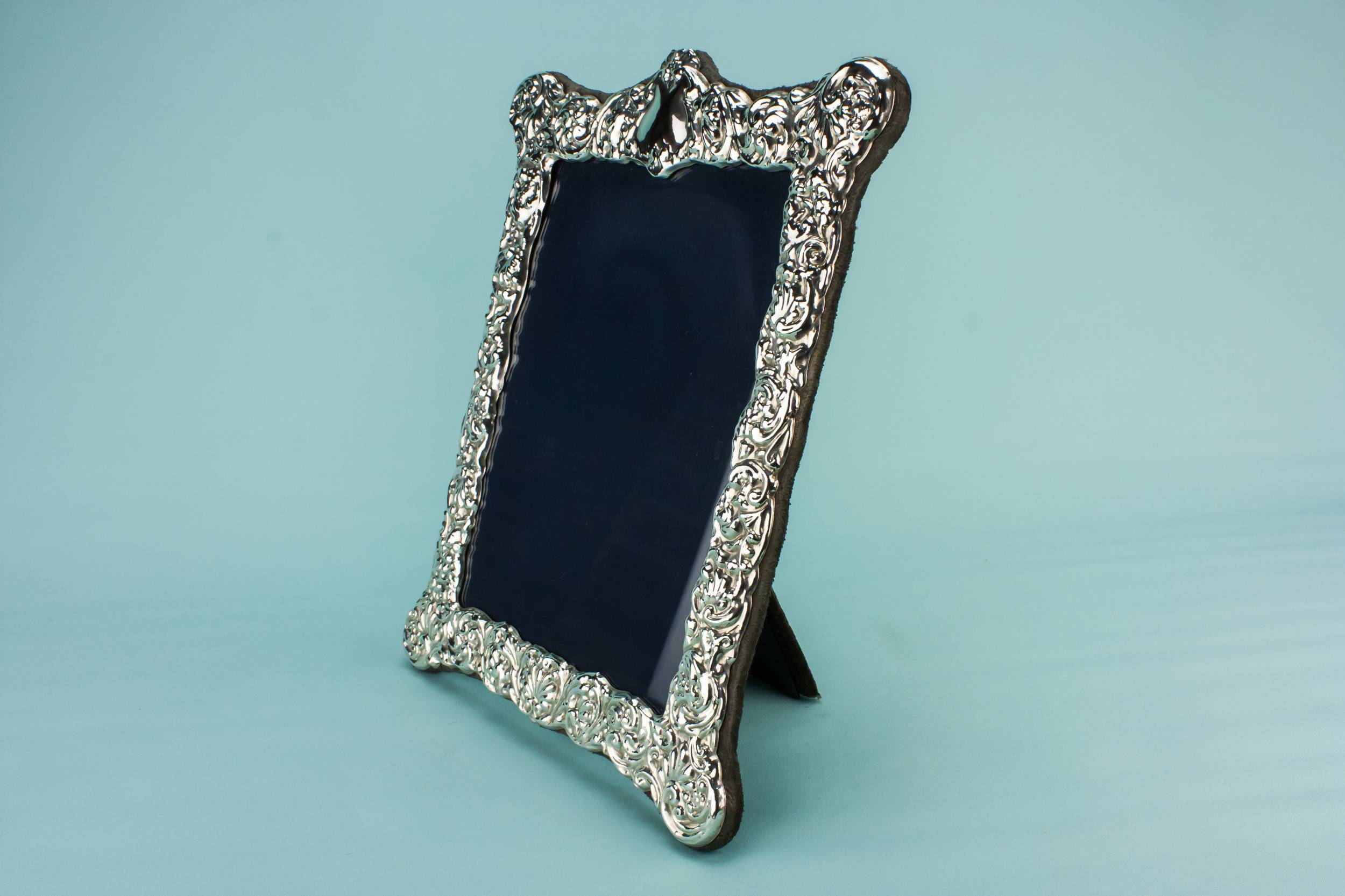 Vintage Elegant Scrolls — Sterling silver photo frame 2