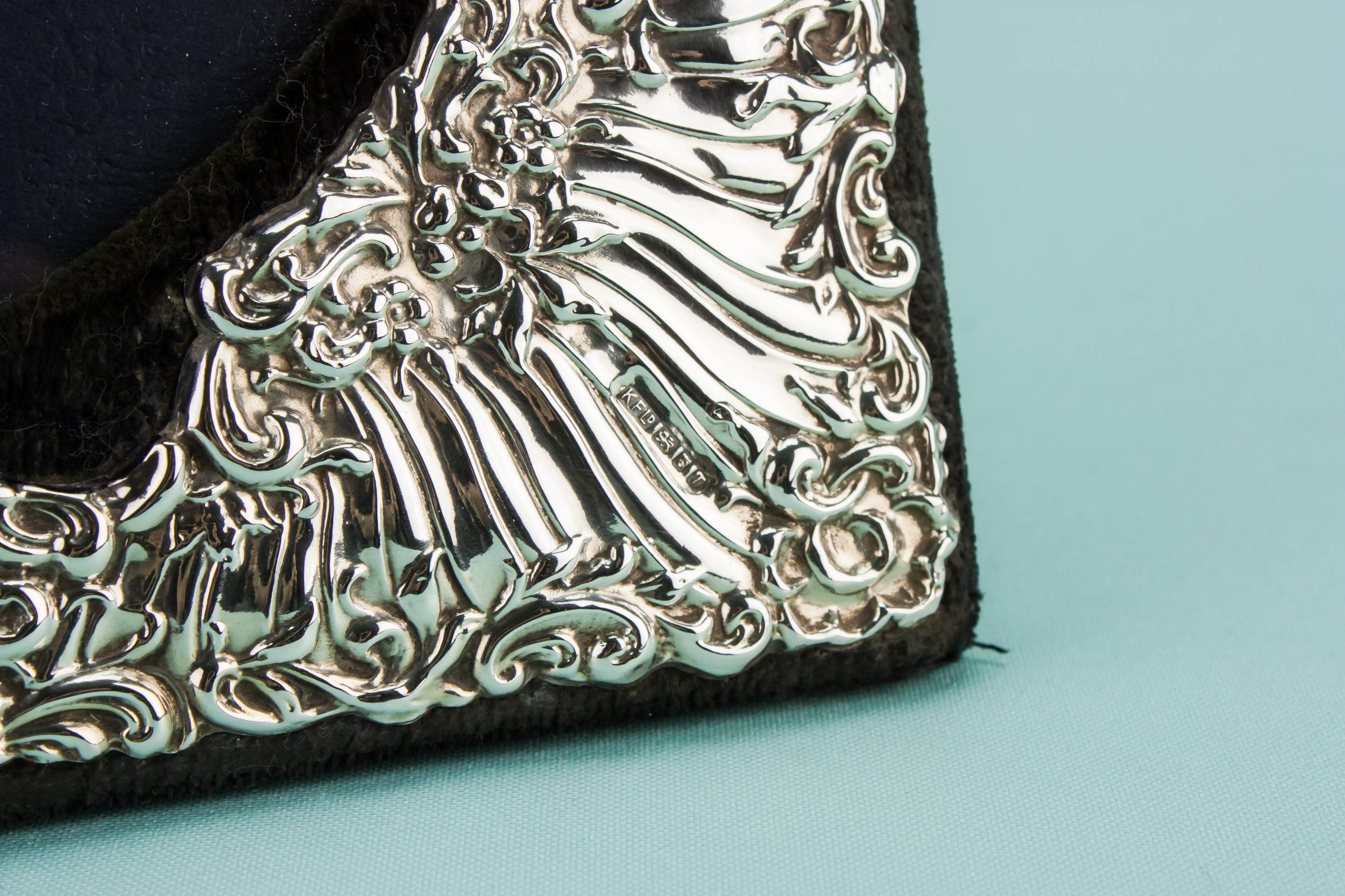 Silver Elegant Medium — Silver photo frame 3