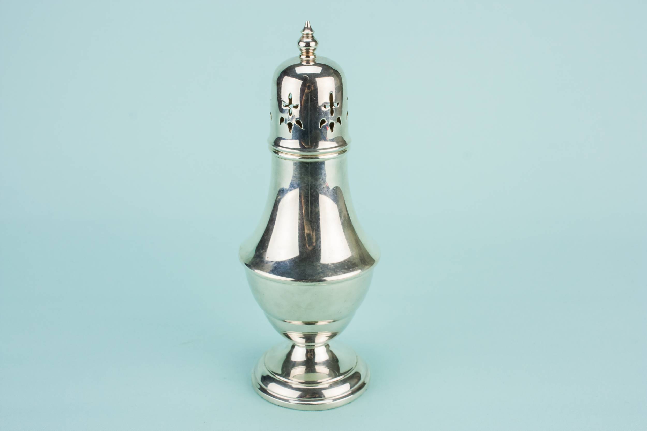 Vintage Classical Traditional — Silver plated sugar caster